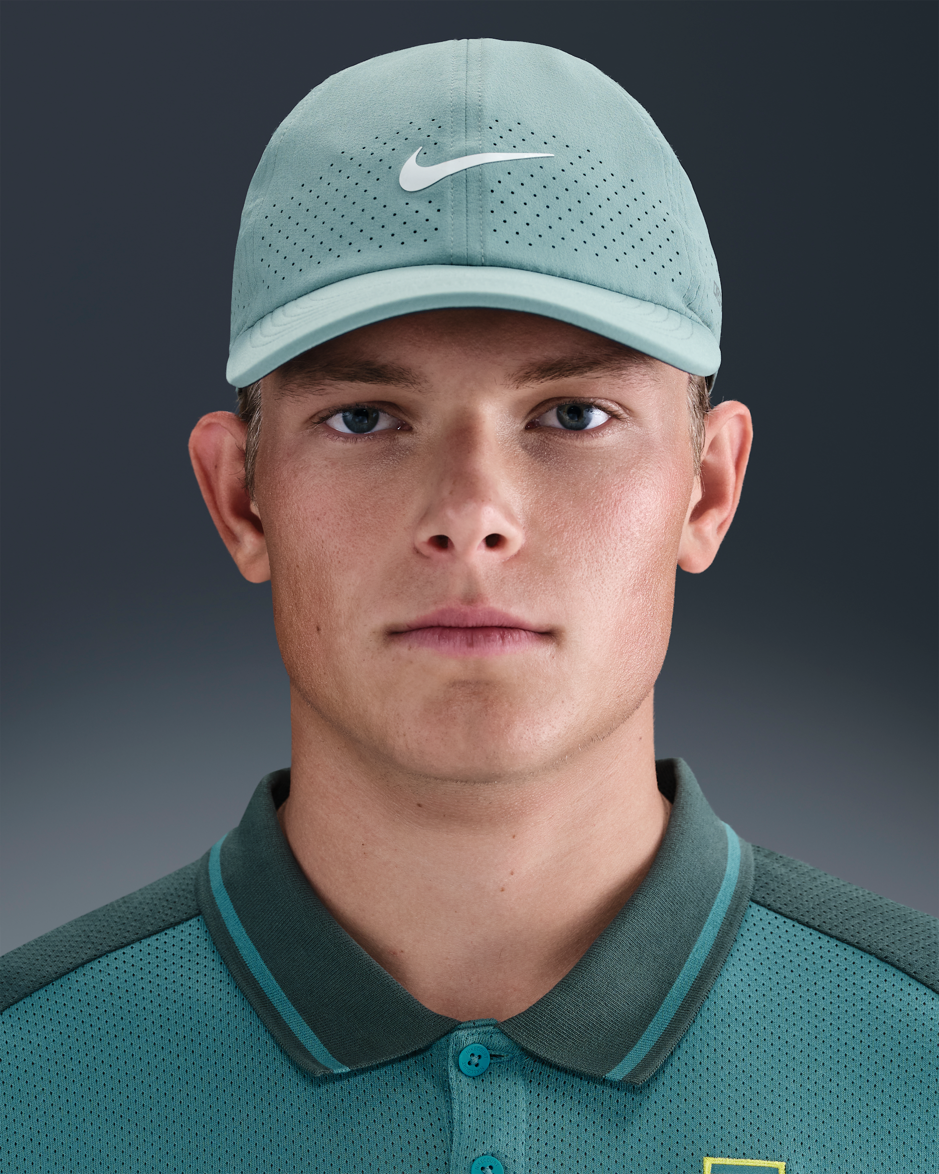 Casquette de tennis sans structure Nike Dri-FIT ADV Club - Cannon/Blanc
