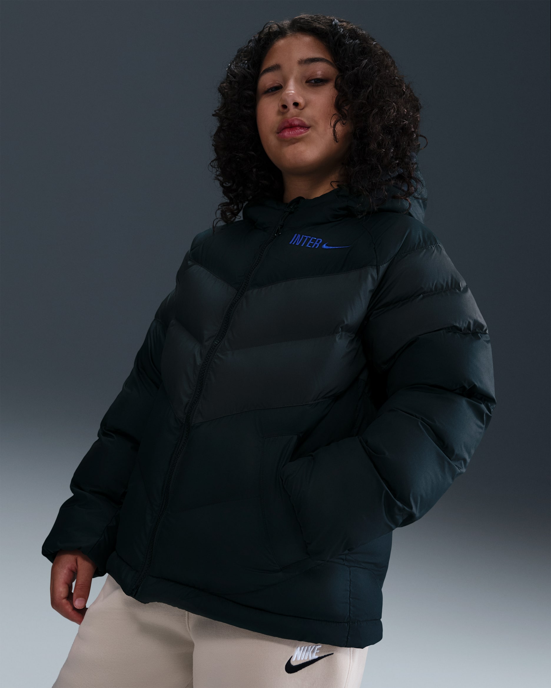 Inter Milan Older Kids' Nike Football Synthetic Fill Hooded Jacket - Black/Anthracite/Lyon Blue