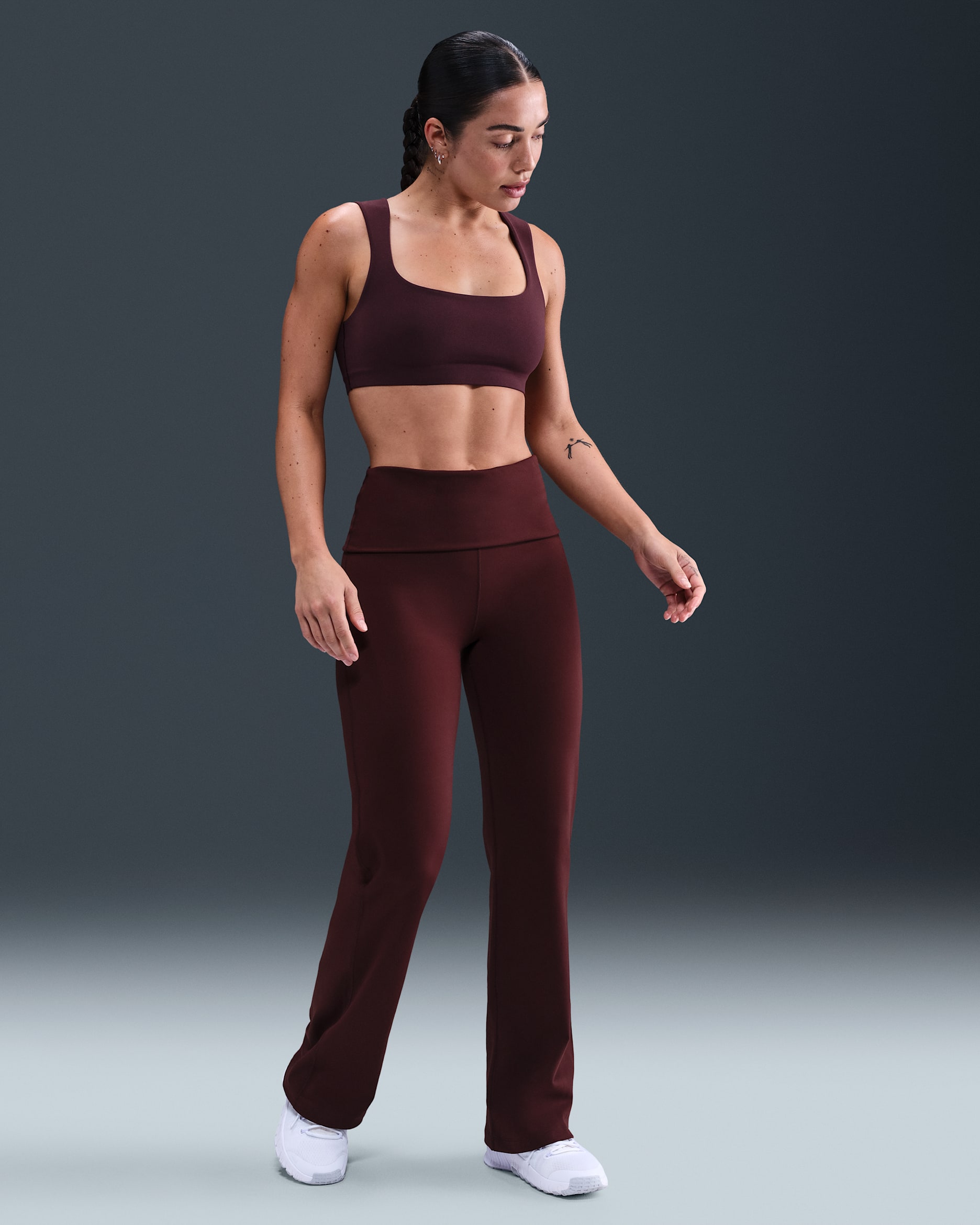 Nike One Dri-FIT brettbar bukse med høyt liv til dame - Burgundy Crush/Hvit