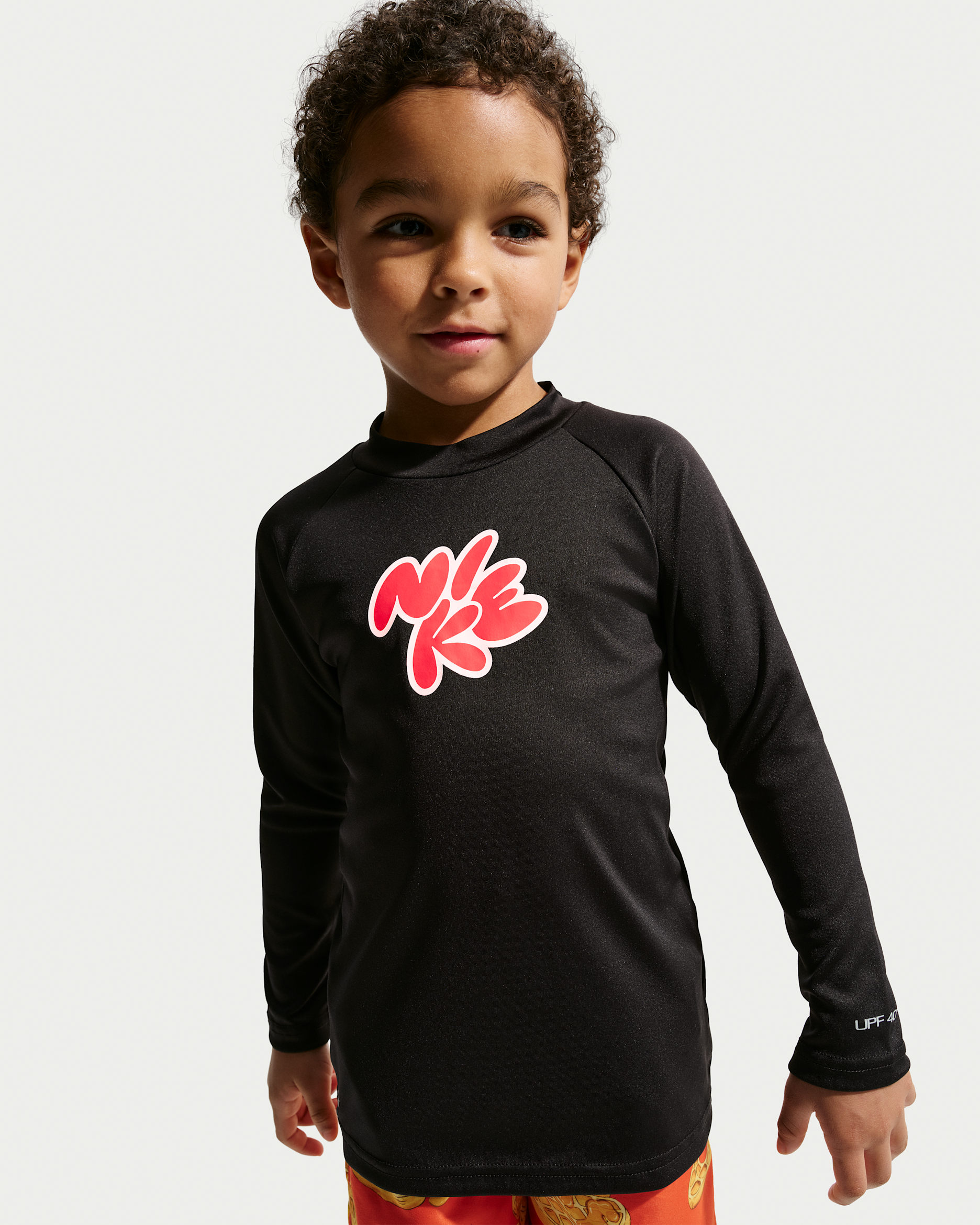 Playera de manga larga para niños talla pequeña Nike Swim Hydroguard - Negro/Rojo universitario/Blanco/Blanco