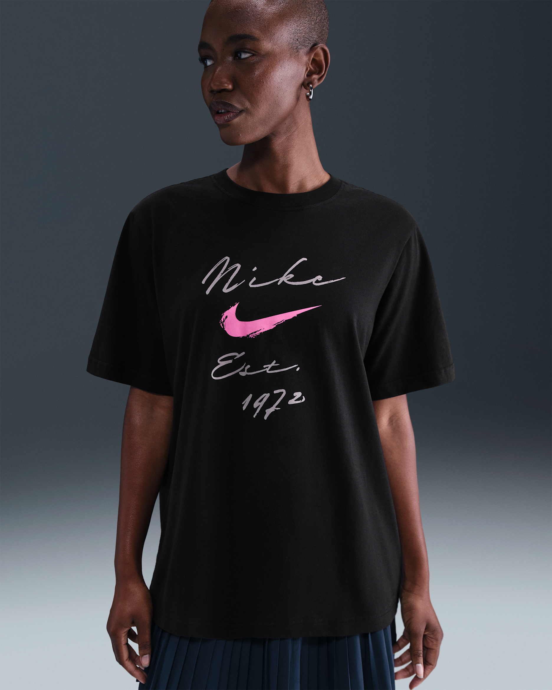 Nike Sportswear Essentials Women's Loose T-Shirt - Black