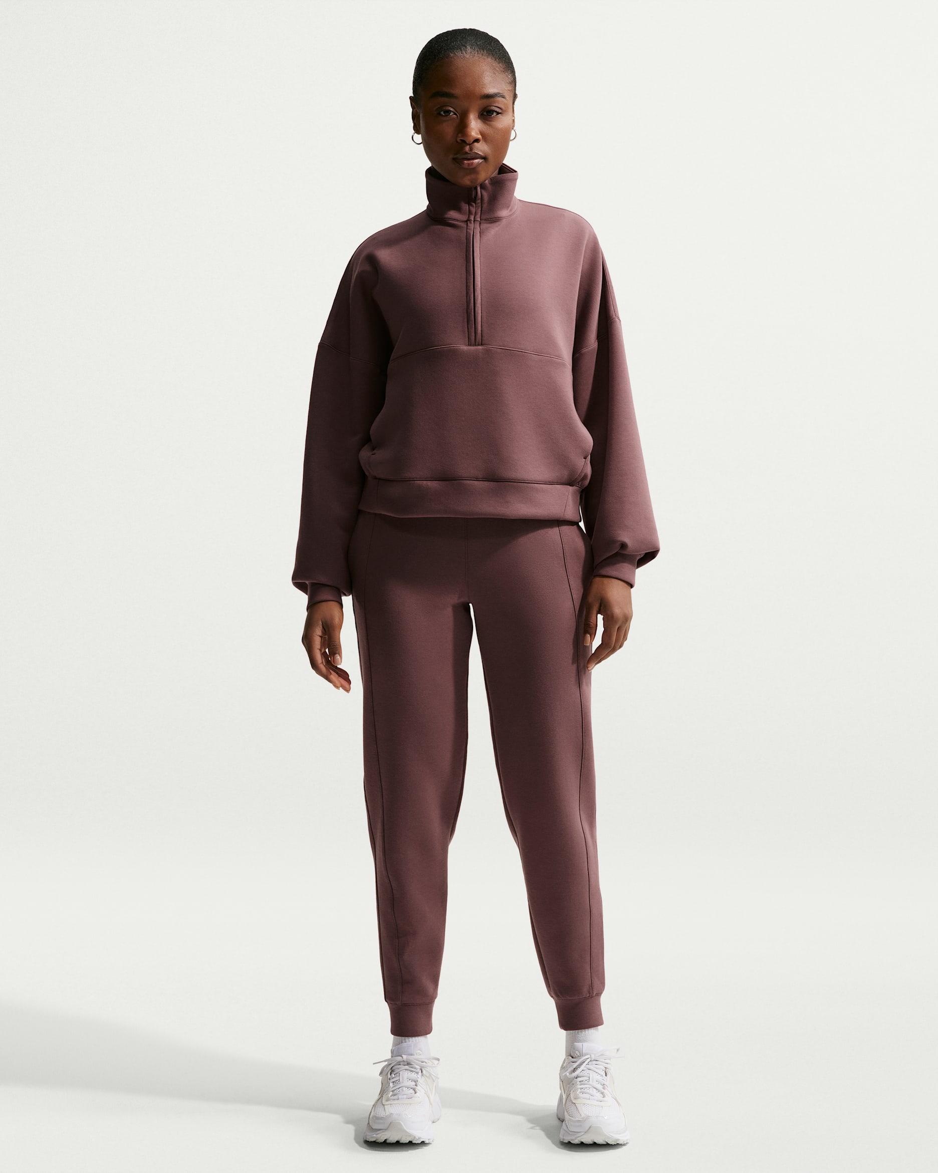 Nike 24.7 ImpossiblySoft Women's Dri-FIT Mid-Rise Joggers - Tattoo/Burgundy Crush