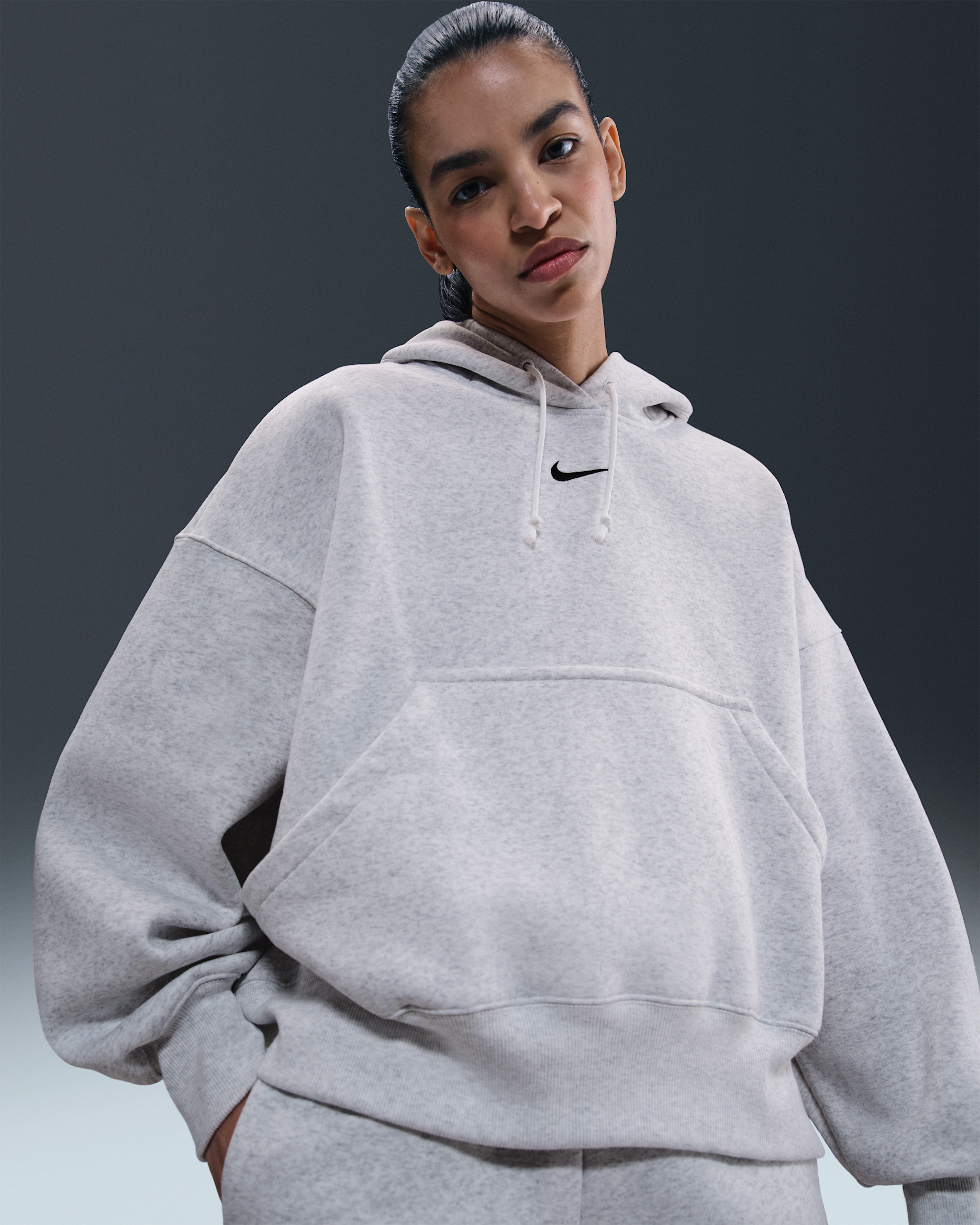 Sudadera con gorro sin cierre de tejido Fleece over-oversized para mujer Nike Sportswear Phoenix - Abedul jaspeado/Negro
