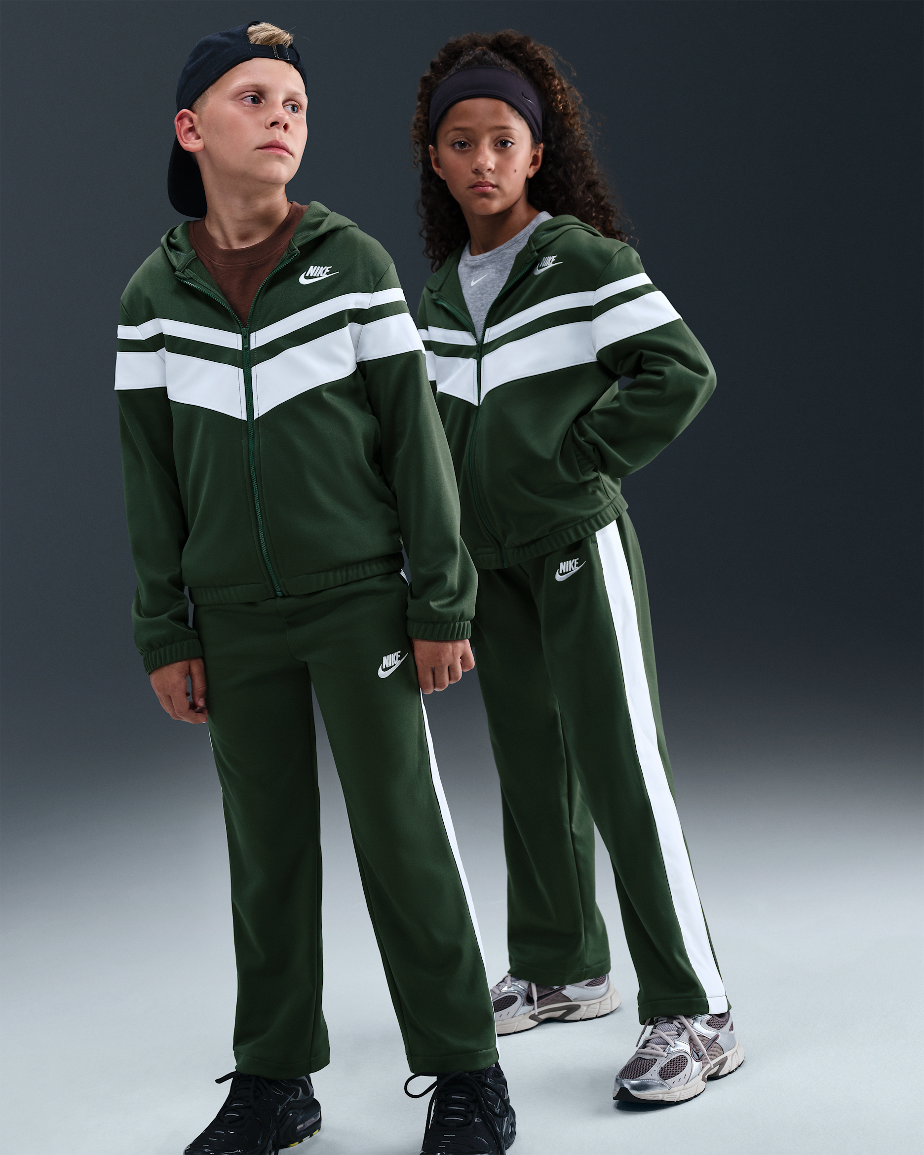 Tracksuit med huva Nike Sportswear Dri-FIT för ungdom - Fir/Vit/Vit