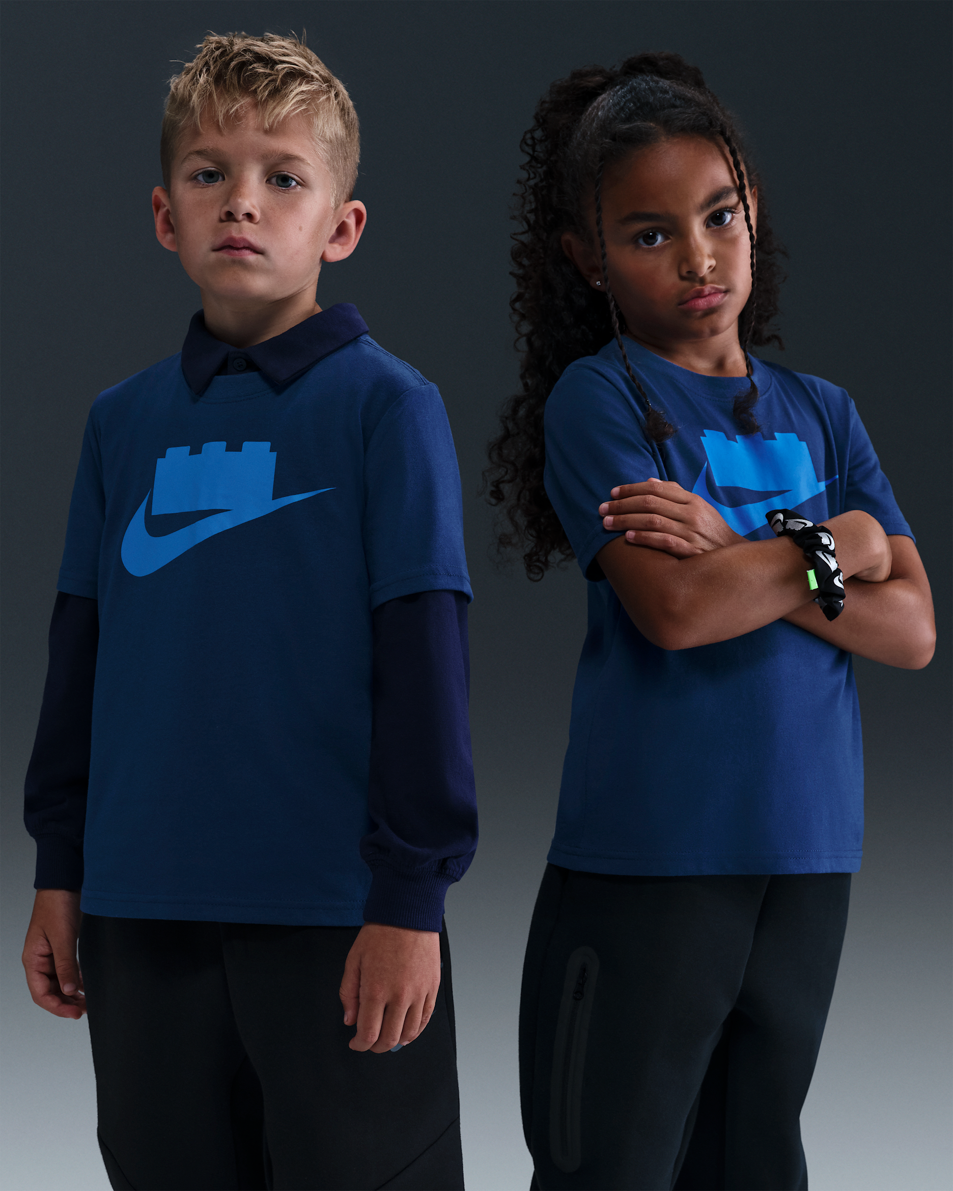 Playera con logotipo para niños talla pequeña Nike x LEGO® Collection - Azul valiente
