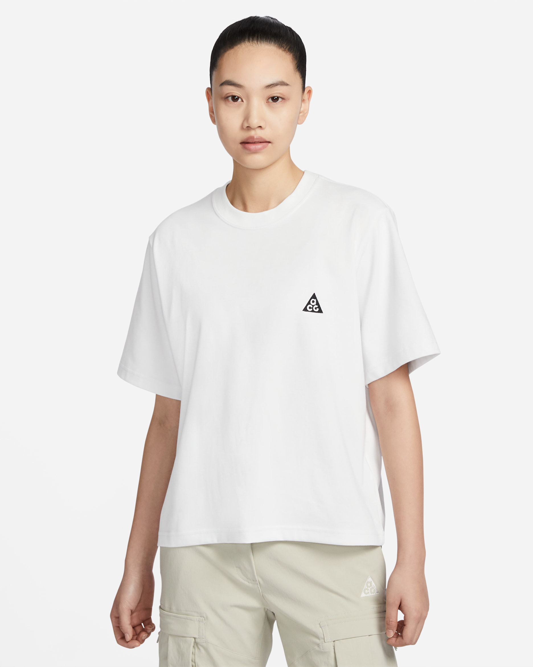 Nike ACG Women's Short-Sleeve T-Shirt - Summit White/Black