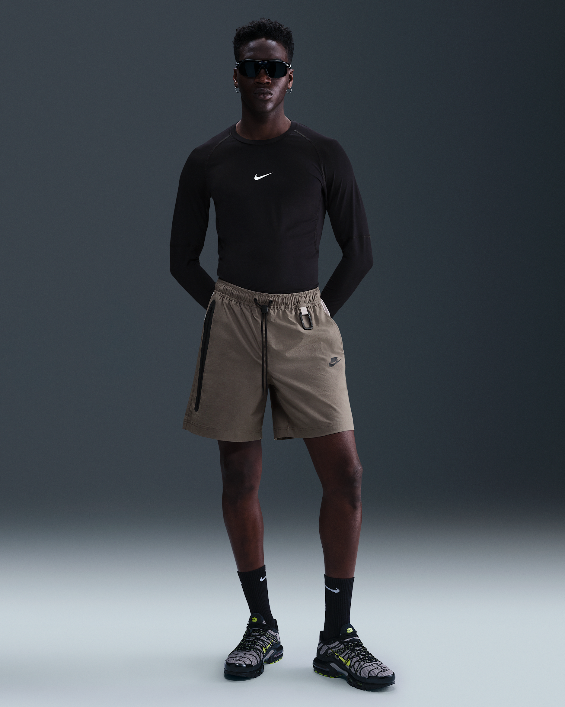 Nike Tech Dokuma Erkek Şortu - Cave Stone/College Grey