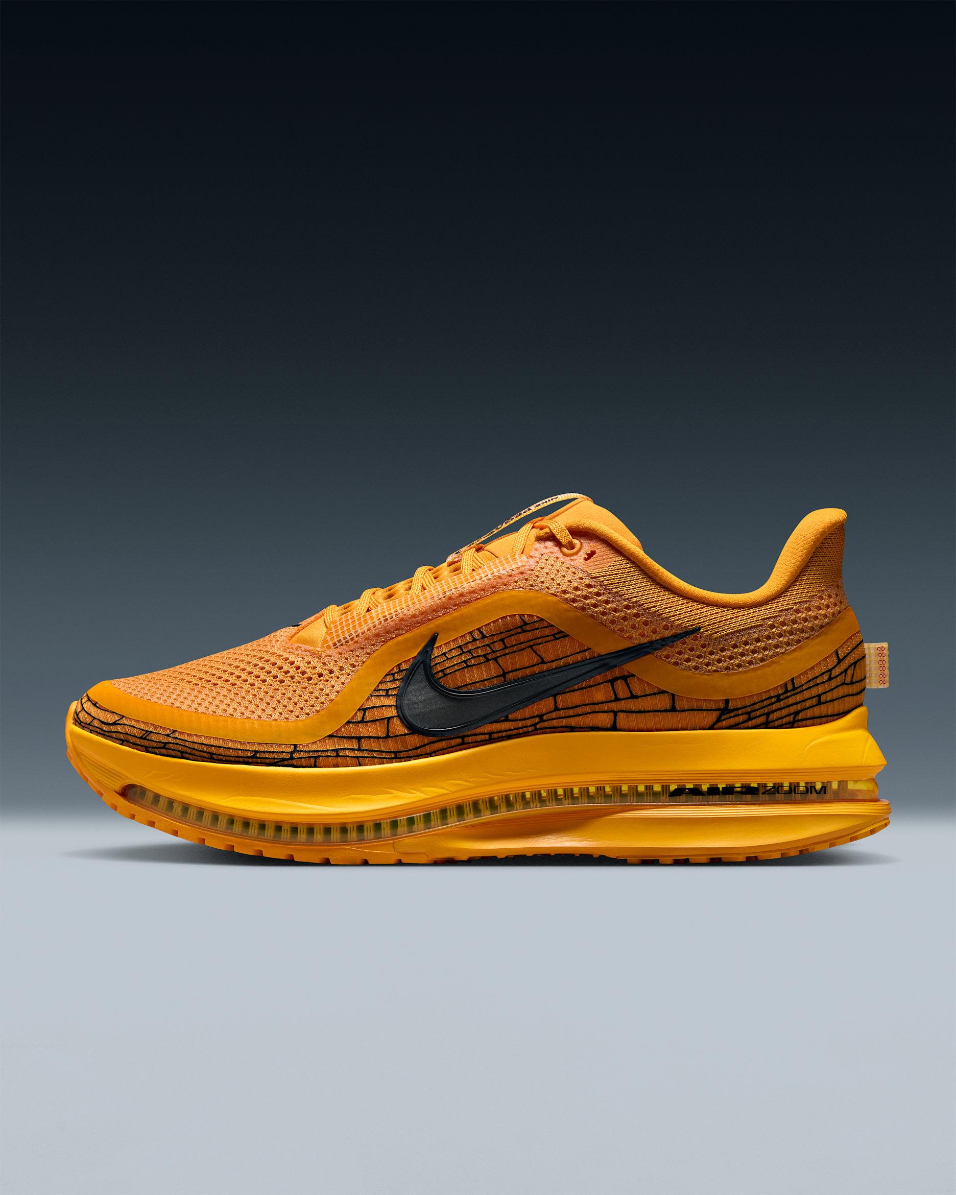 Chaussure de running sur route Nike Pegasus Premium LV8 pour homme - University Gold/Laser Orange/Noir