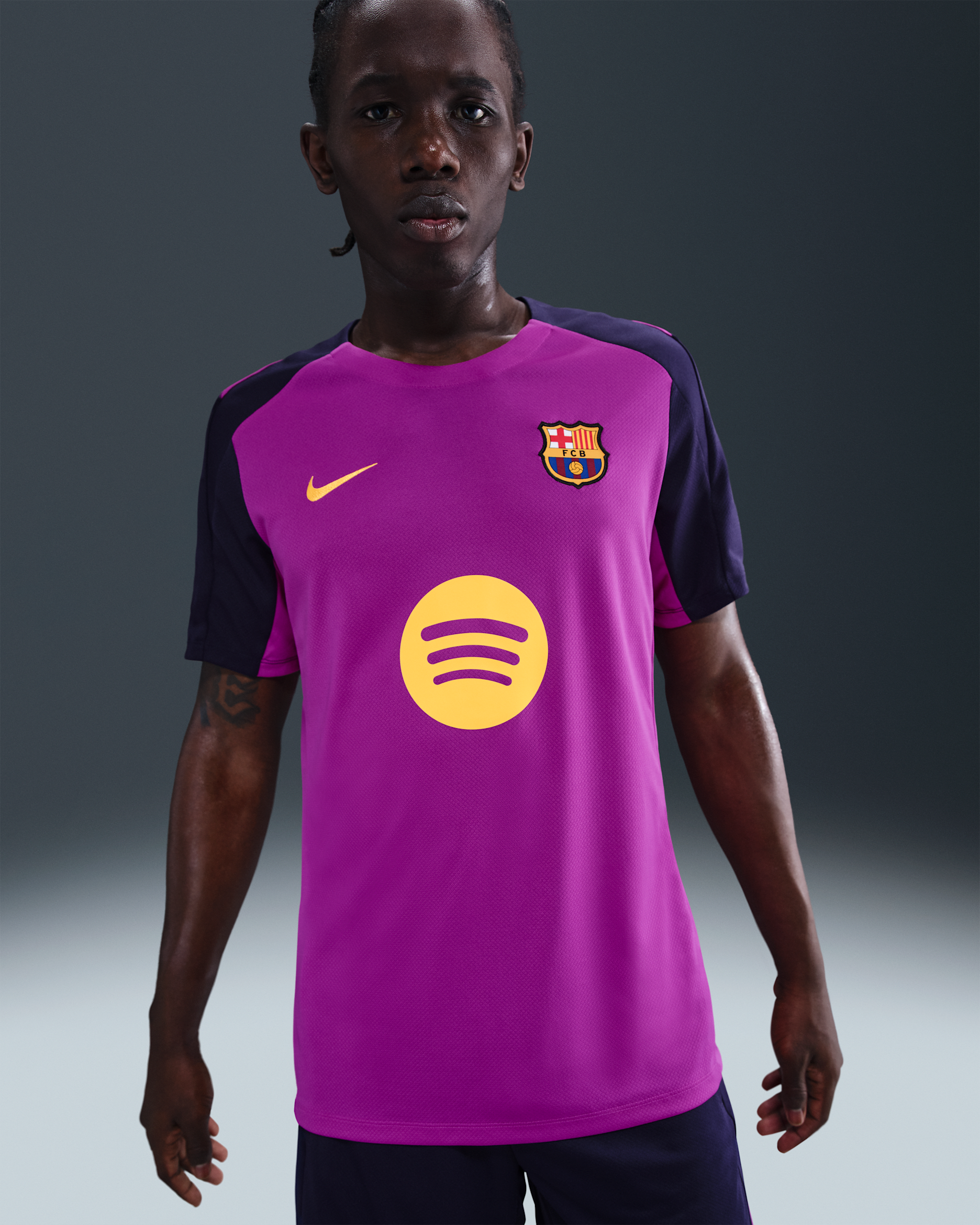 F.C. Barcelona Strike Men's Nike Dri-FIT Football Short-Sleeve Top - Vivid Purple/Imperial Purple/Imperial Purple/Midwest Gold