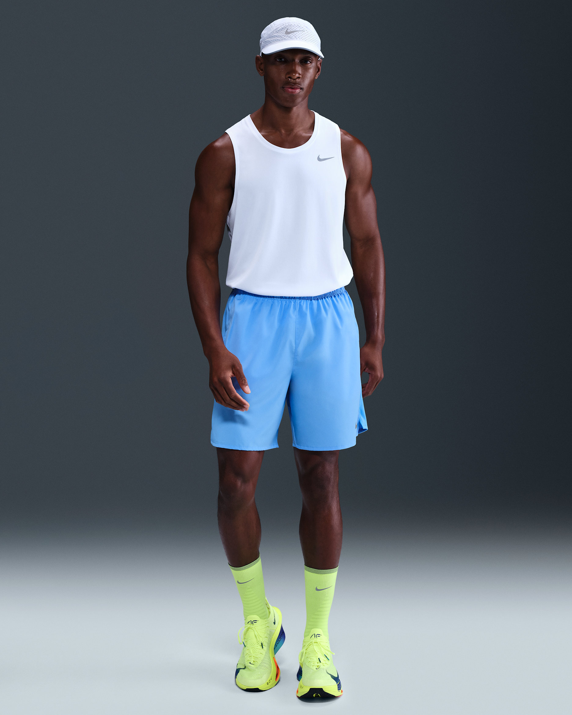 Shorts de correr Dri-FIT de 18 cm sin forro para hombre Nike Challenger - Azul universitario/Azul universitario/Azul universitario