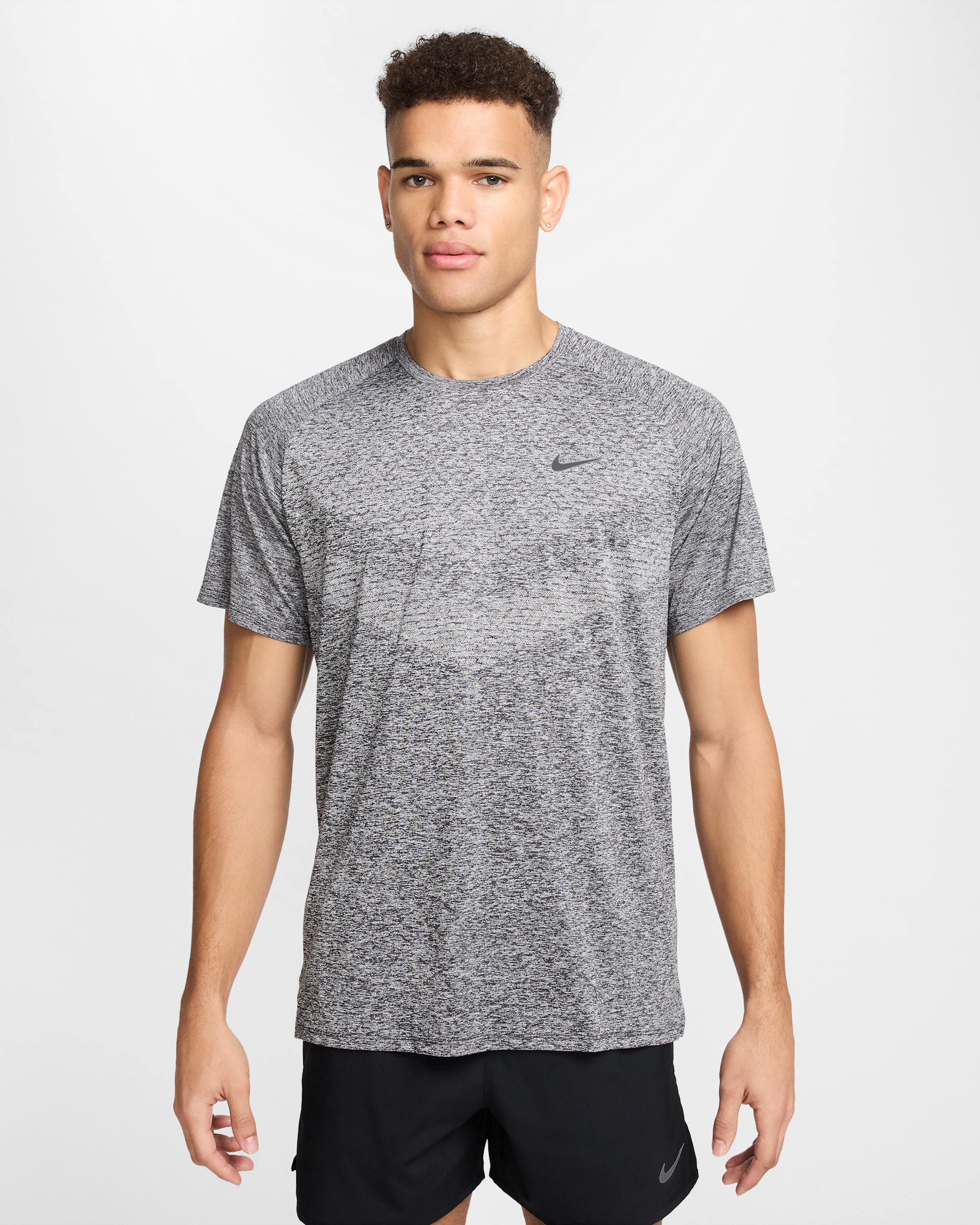 Playera de correr de manga corta Dri-FIT ADV para hombre Nike Stride - Negro/Jaspeado