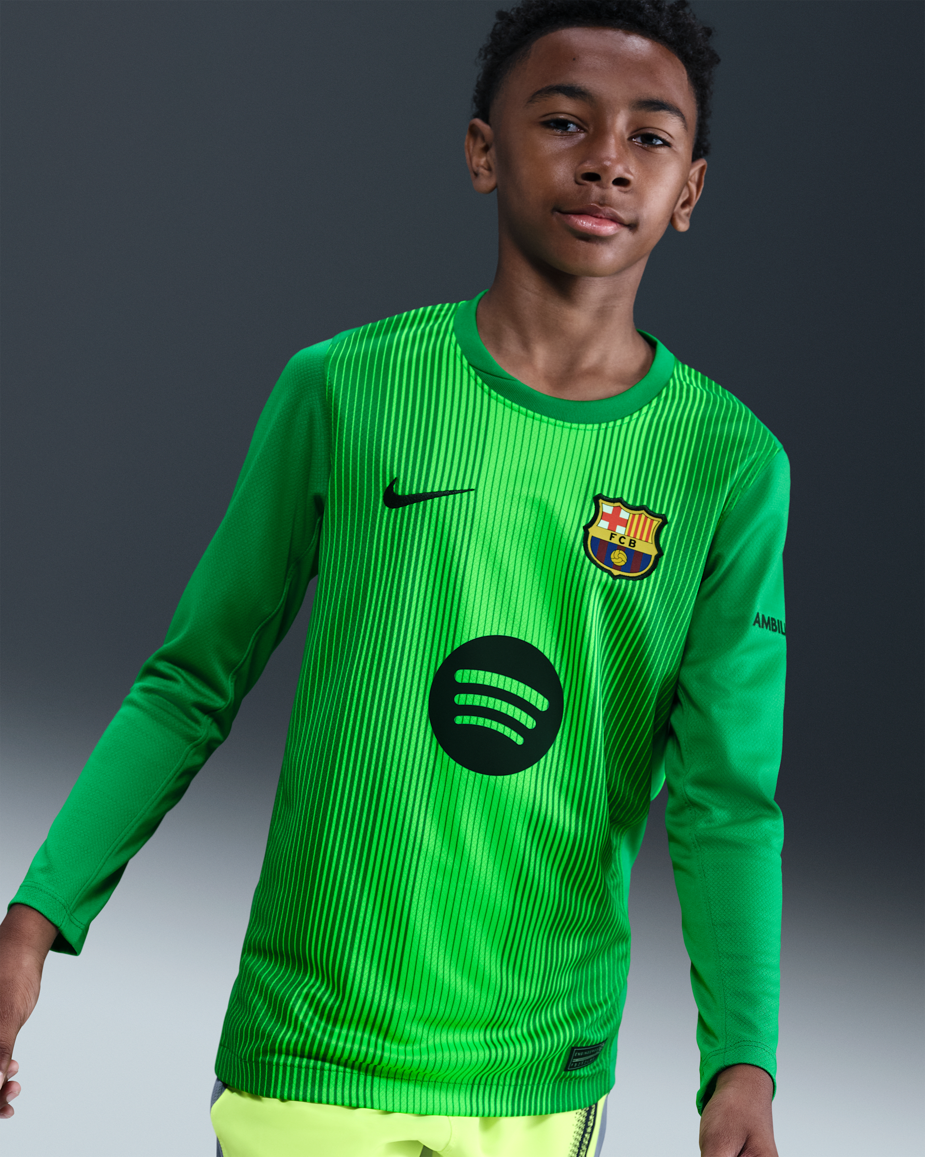 F.C. Barcelona 2025/26 Stadium Goalkeeper Older Kids' Nike Dri-FIT Football Replica Shirt - Lucky Green/Green Strike/Green Strike/Black