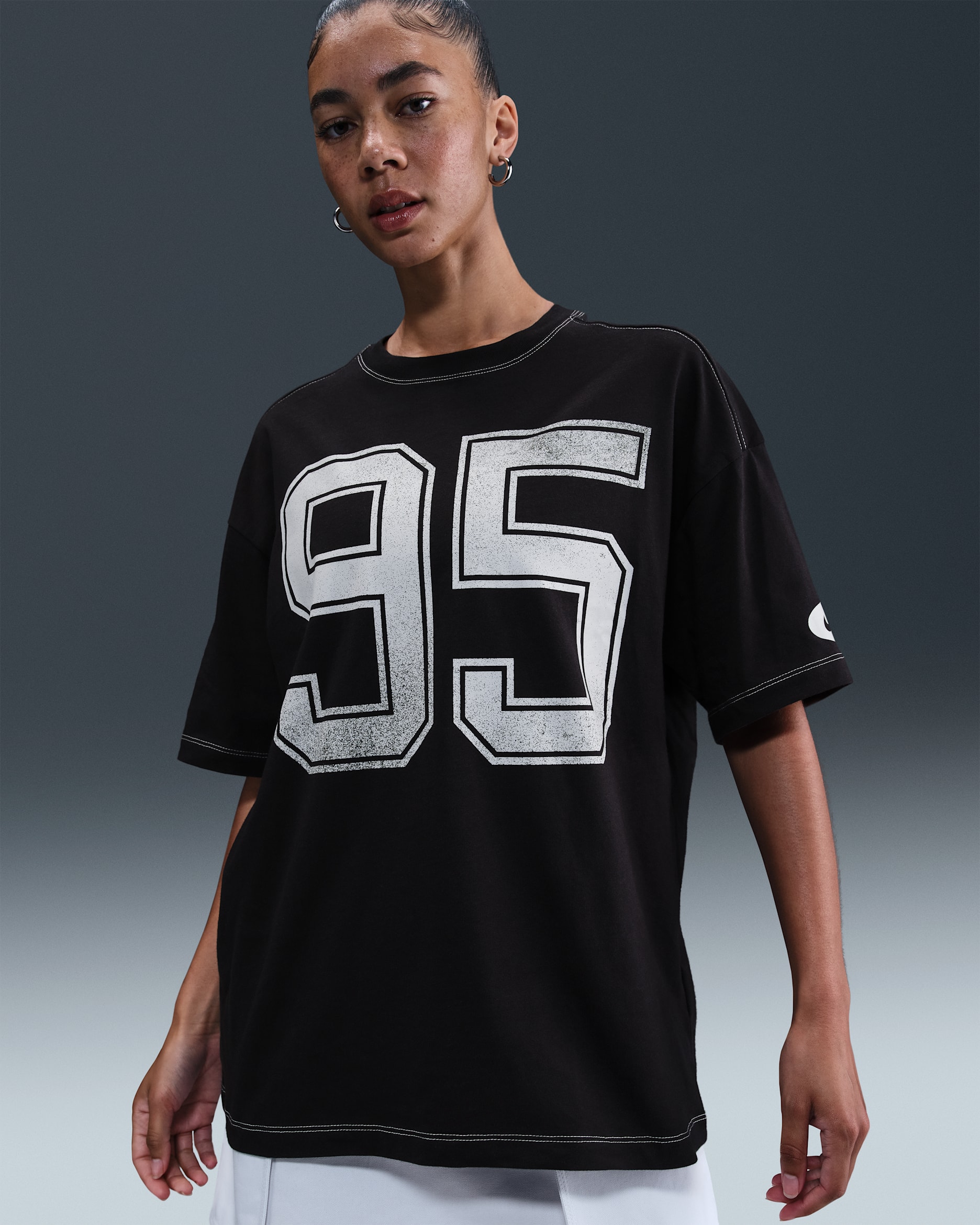 Nike Sportswear T-shirt met graphic voor dames - Zwart