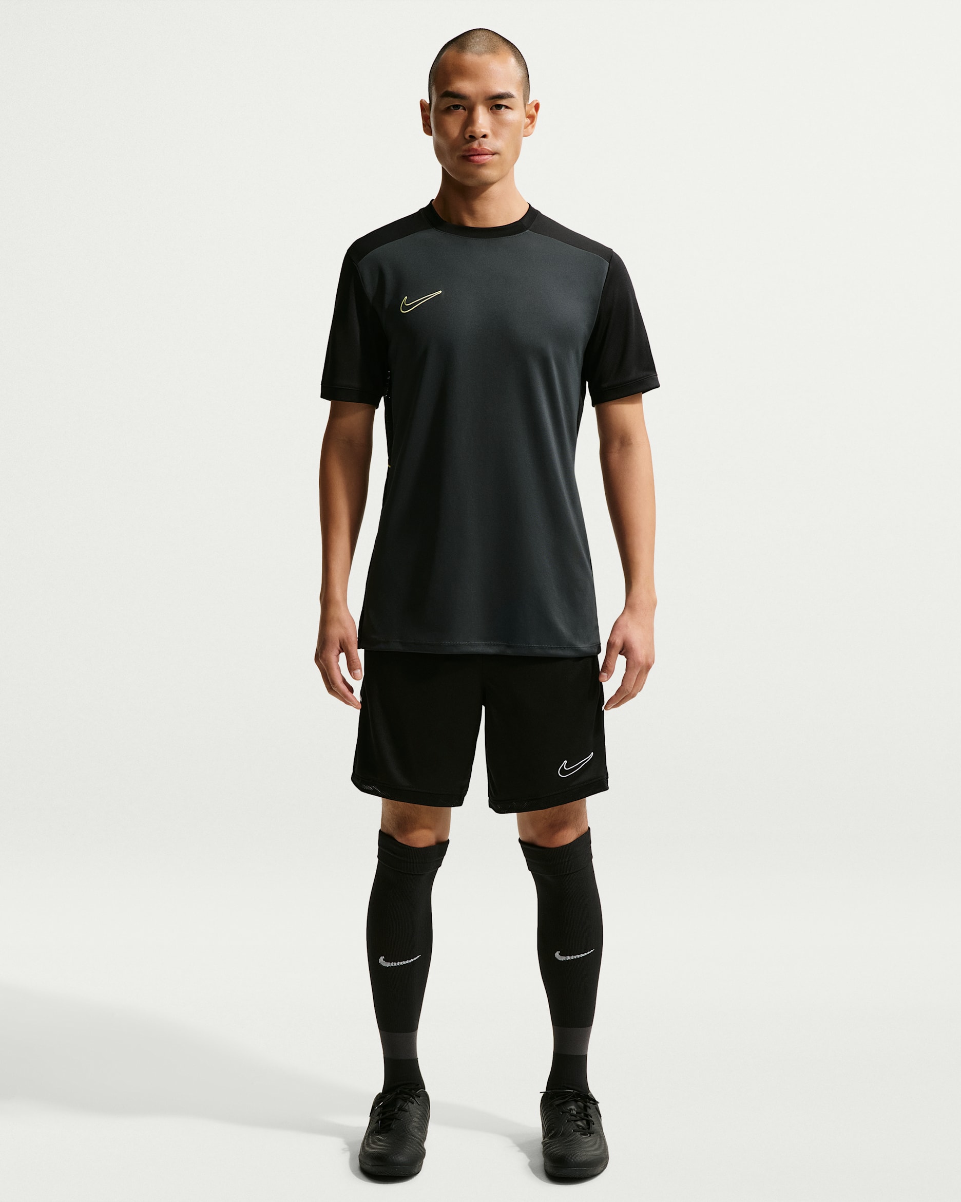 กางเกงฟุตบอลขาสั้นผู้ชาย Nike Dri-FIT Nike Academy - ดำ/ดำ/ขาว
