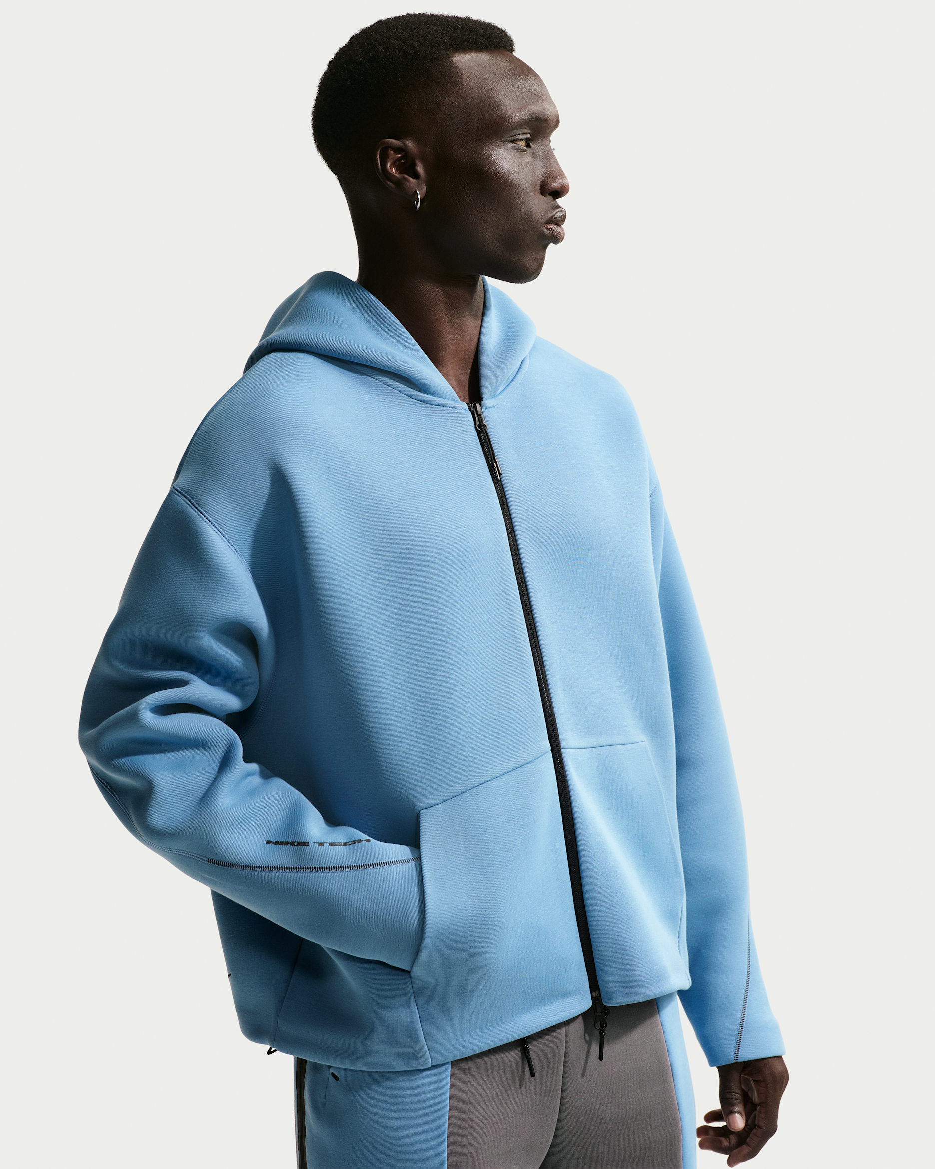 定価66000円 Breath TECH HOODIE PANTS セットアップ Nike Sportswear 