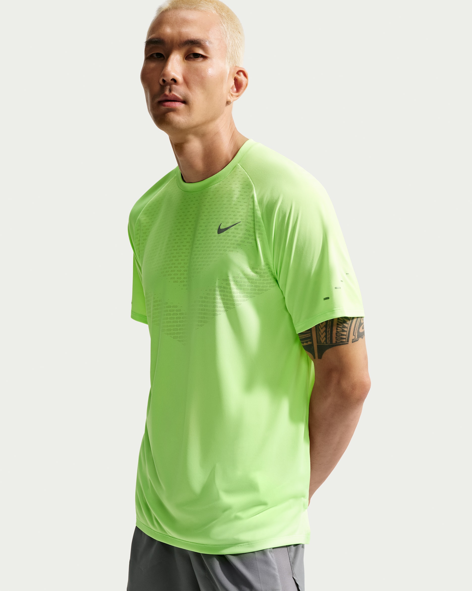 Nike Stride Dri-FIT ADV kortermet løpeoverdel til herre - Lime Blast