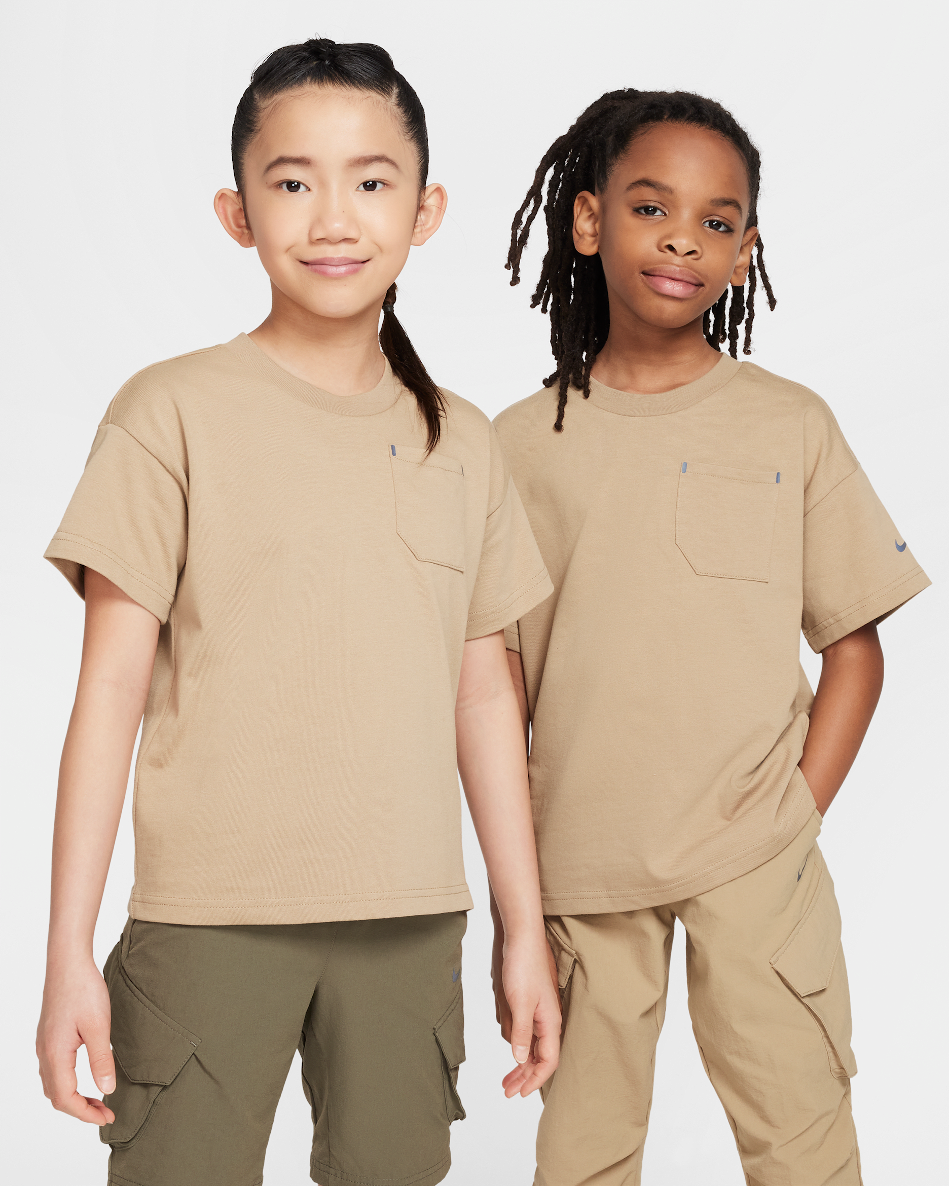 Maglia a manica corta Nike Sportswear City Utility – Ragazzo/a - Parachute Beige/Nero
