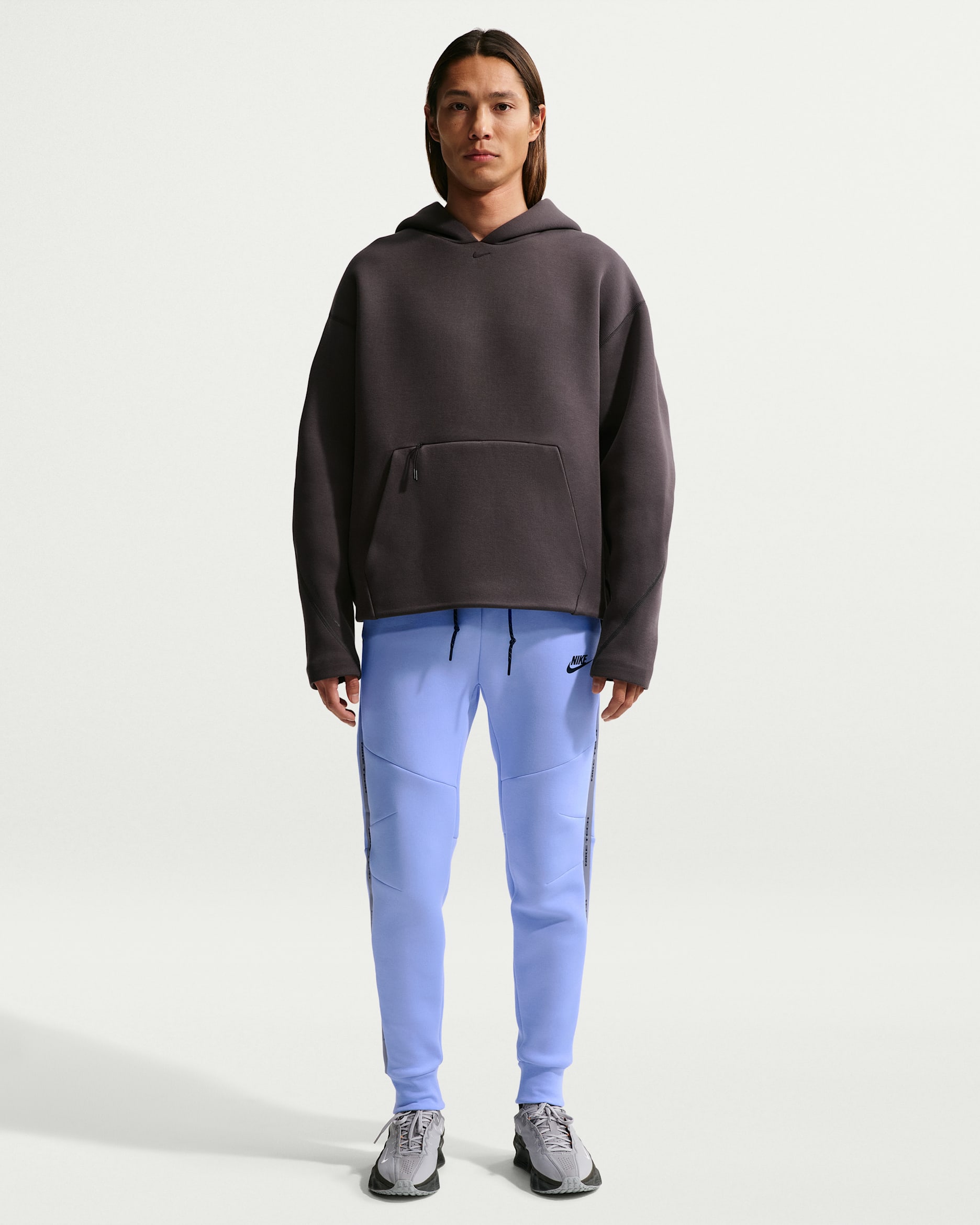 Nike Tech Men's Fleece Joggers with Reflective Accents - Aluminium/Black