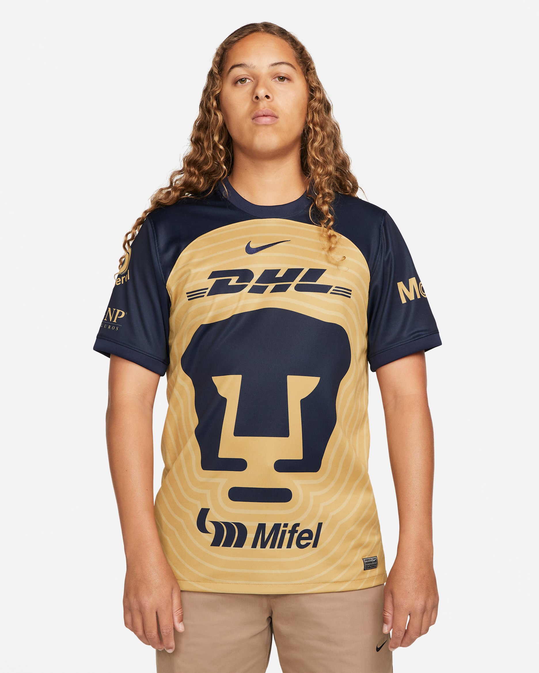 Pumas UNAM 2022/23 Stadium Away Men's Nike Dri-FIT Football Shirt - Truly Gold/Obsidian/Obsidian