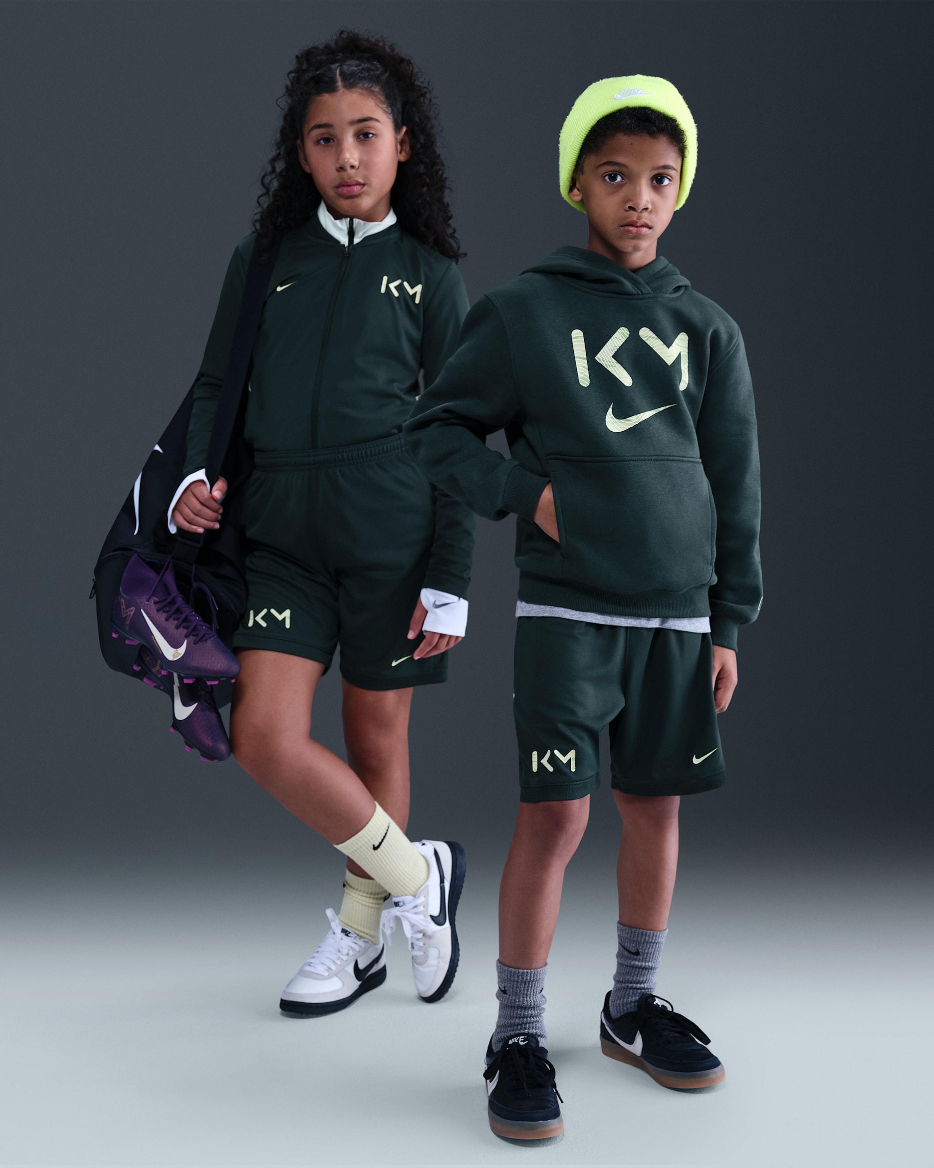 Kylian Mbappé Academy Nike Dri-FIT-Fußballshorts (ältere Kinder) - Seaweed/Seaweed/Limelight/Vivid Green