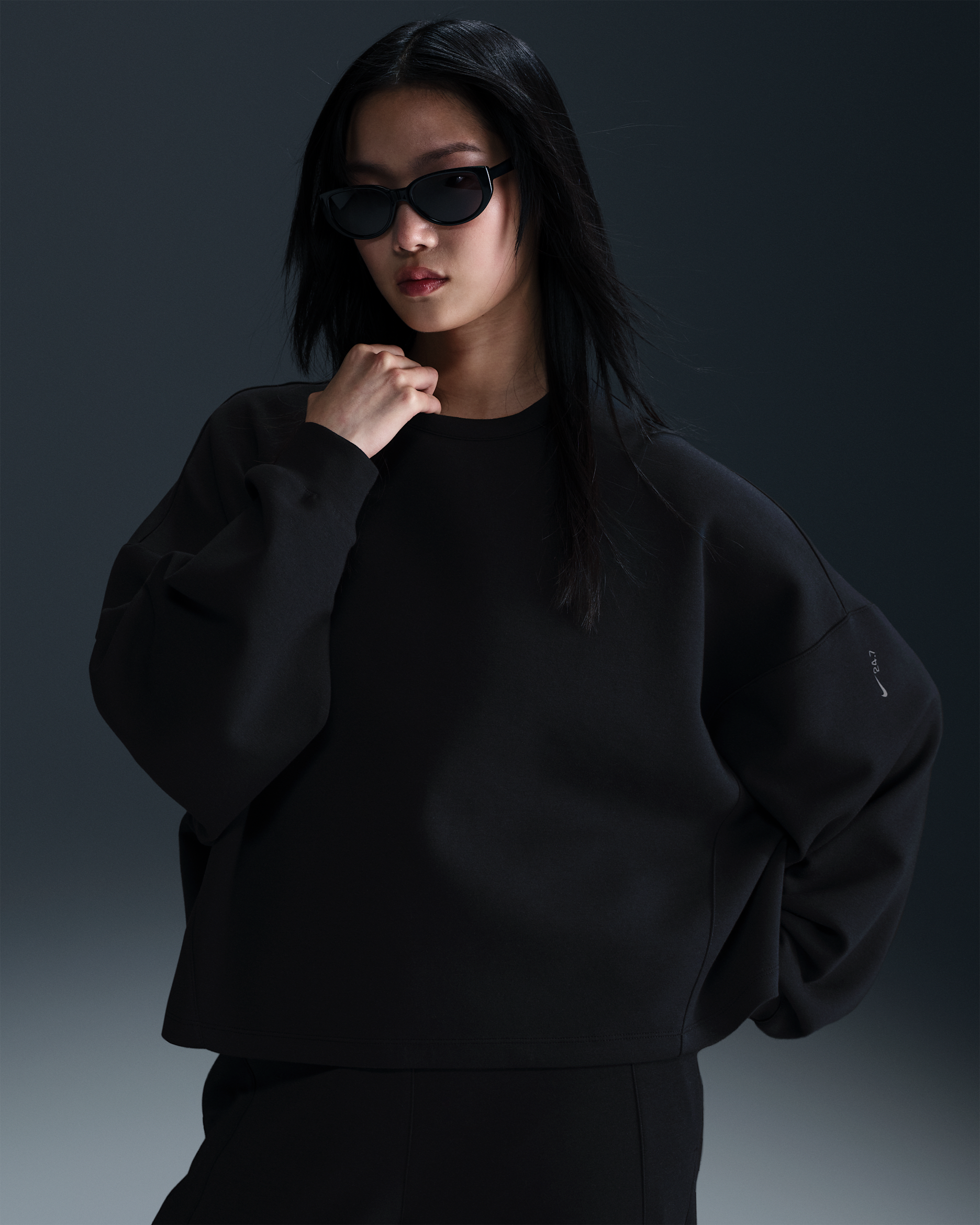 Top oversize a girocollo Dri-FIT Nike 24.7 ImpossiblySoft – Donna - Nero/Dark Smoke Grey