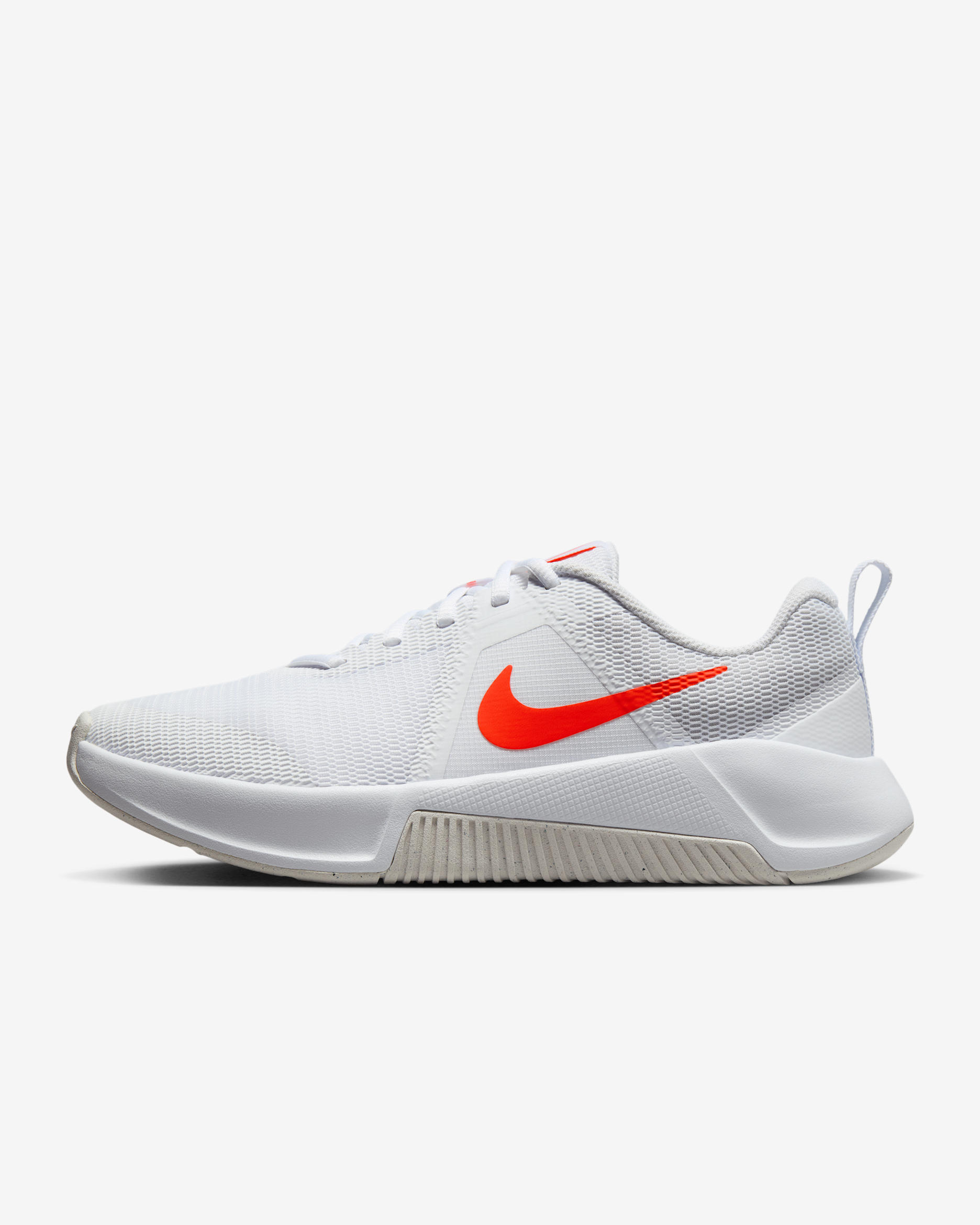 Tenis de entrenamiento para mujer Nike MC Trainer 3 - Blanco/Fantasma/Carmesí brillante