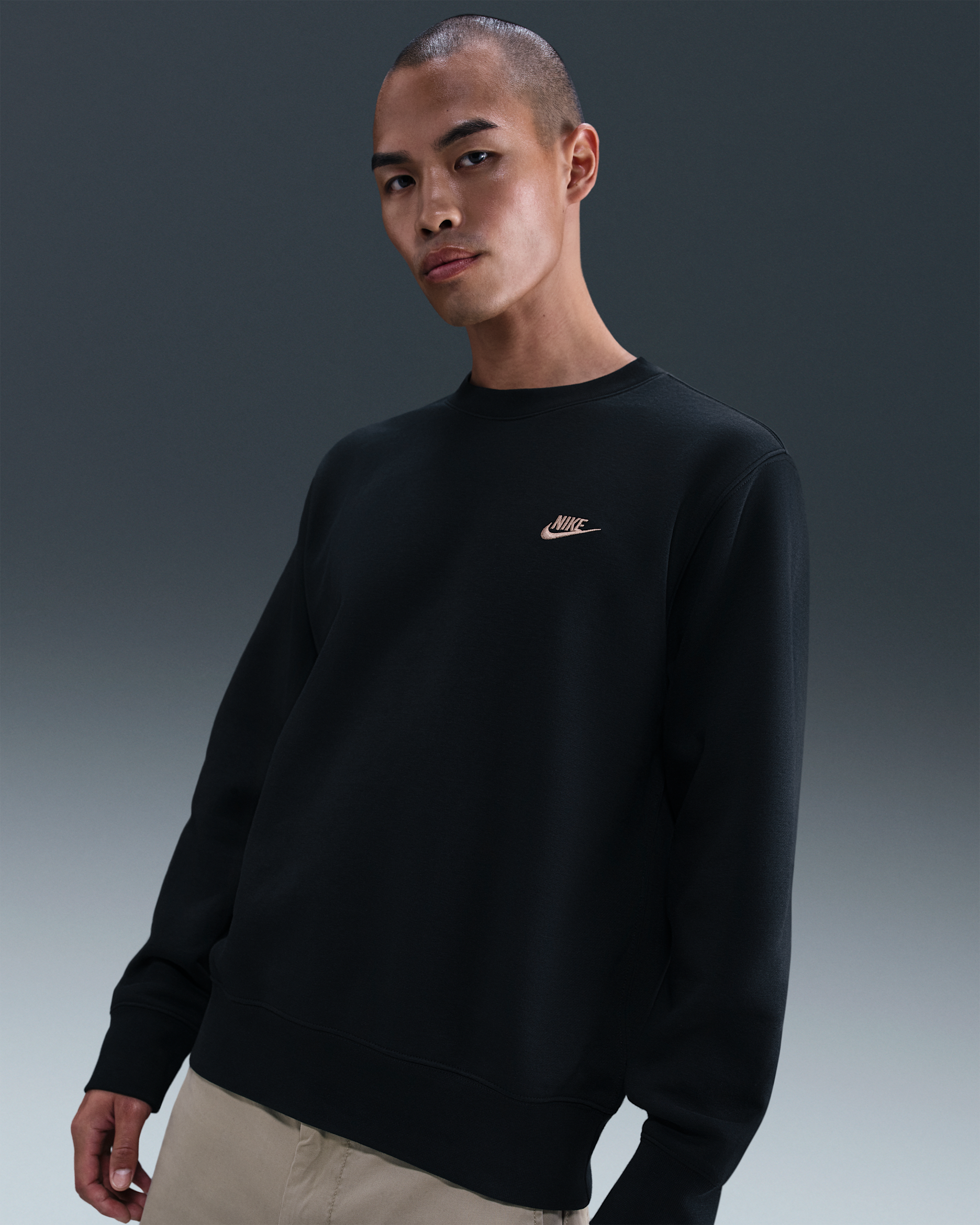 ナイキ スポーツウェア クラブ メンズ フリース クルーネック スウェットシャツ - ブラック/モスウッドブラウン