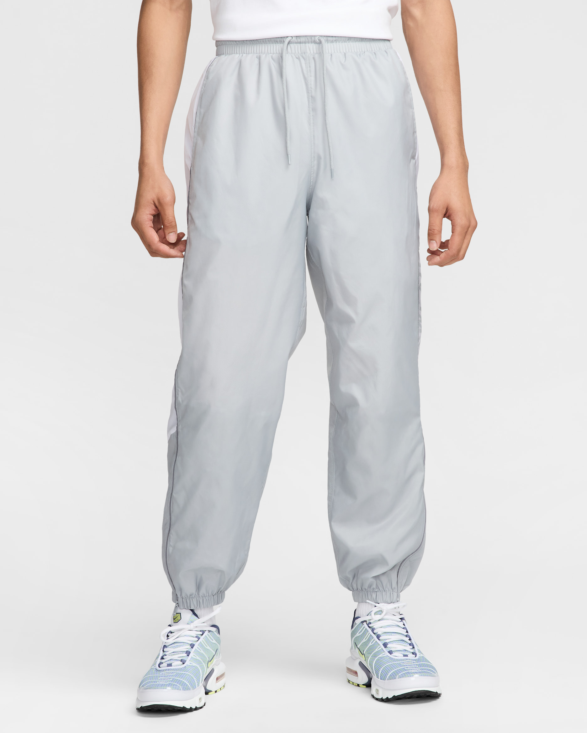 Nike Club Men's Woven Joggers - Light Smoke Grey/White/Smoke Grey/White