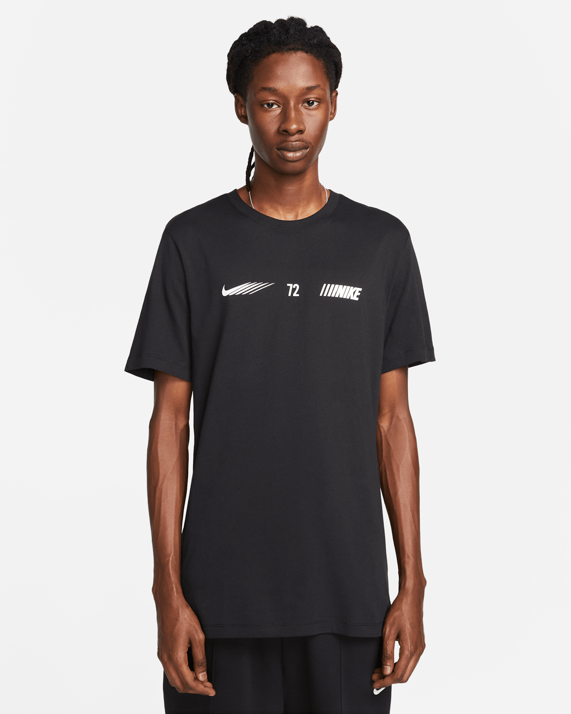 Nike Sportswear Standard Issue Men's T-Shirt - Black