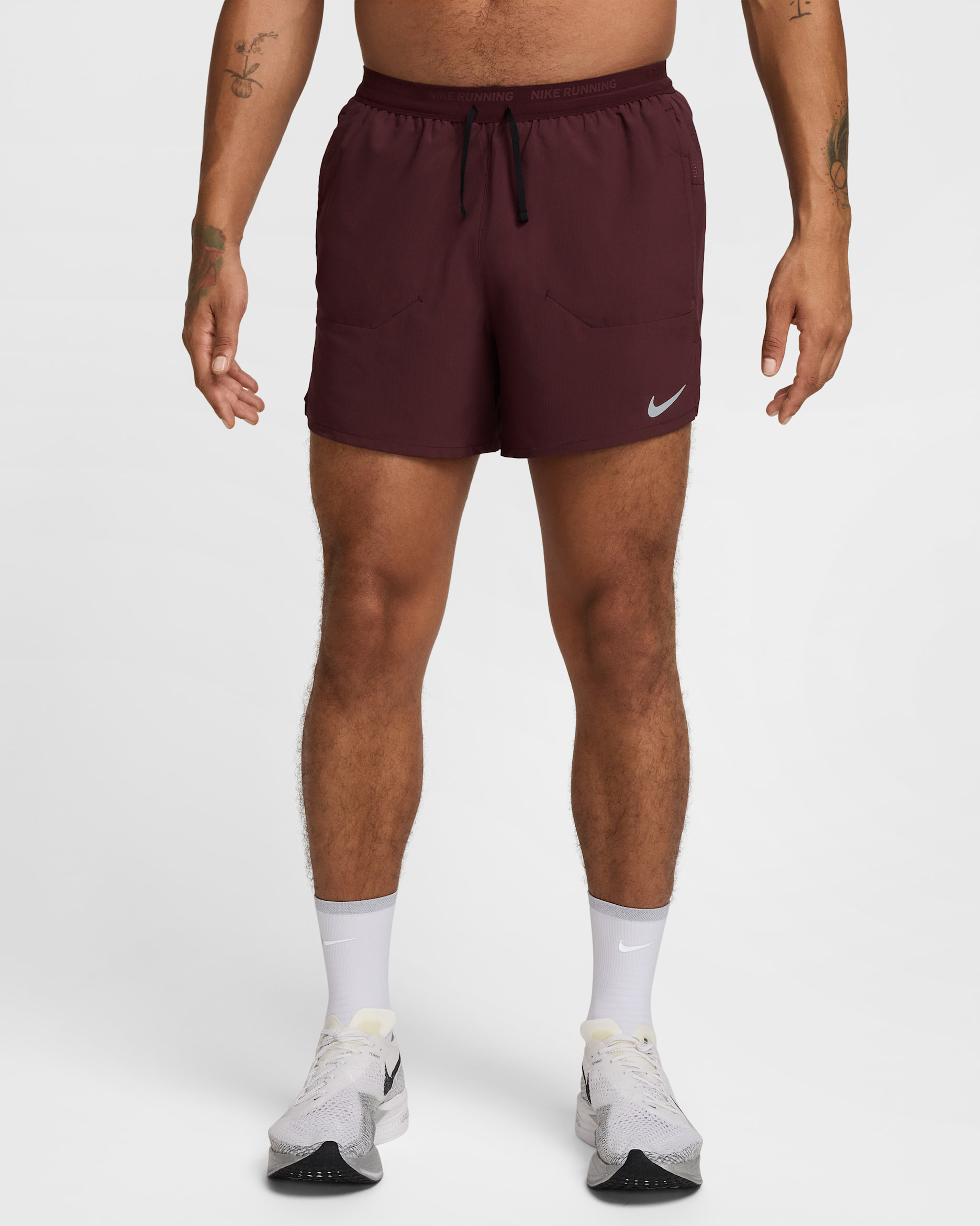 Shorts de running Dri-FIT de 13 cm 2 en 1 para hombre Nike Stride - Burdeos enérgico/Pasa oscuro/Negro