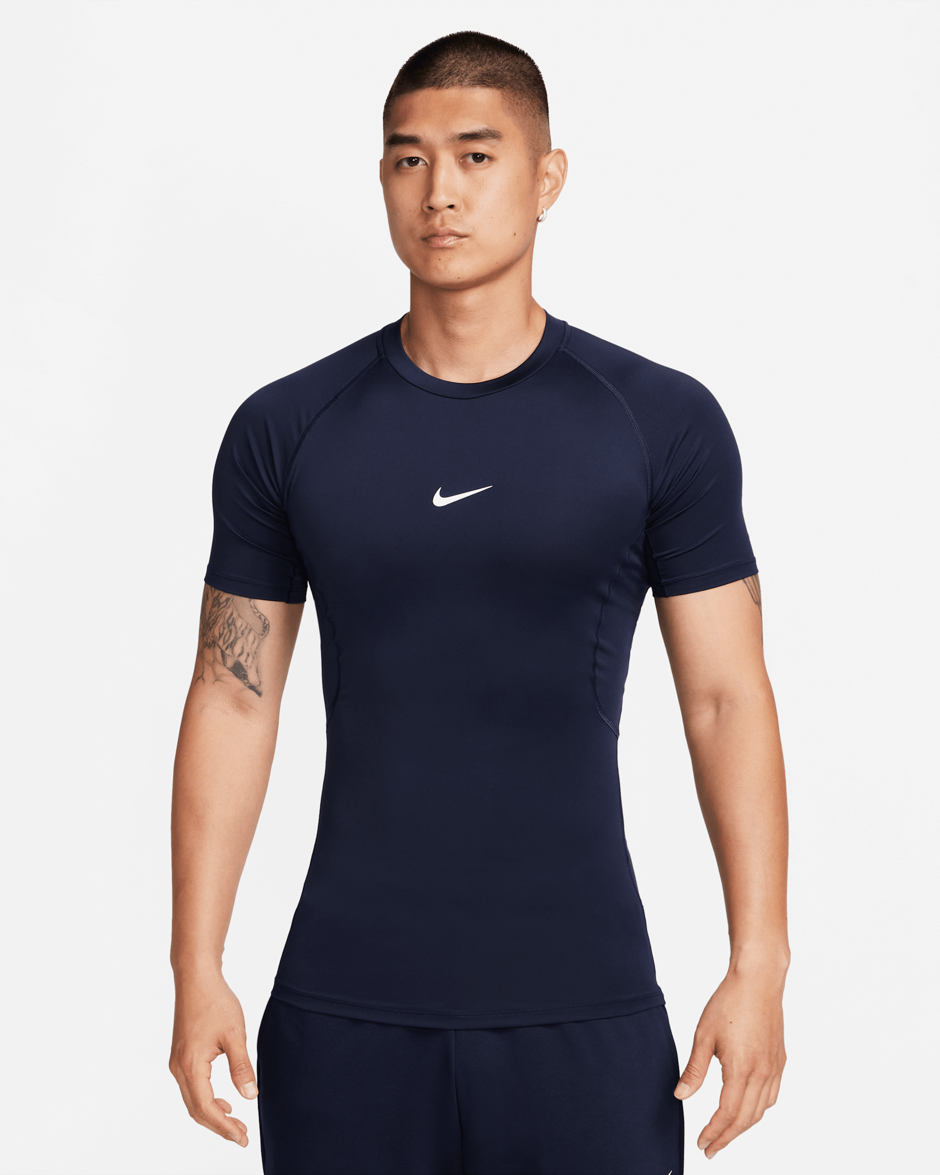 เสื้อฟิตเนสแขนสั้นทรงรัดรูปผู้ชาย Dri-FIT Nike Pro - Obsidian/ขาว