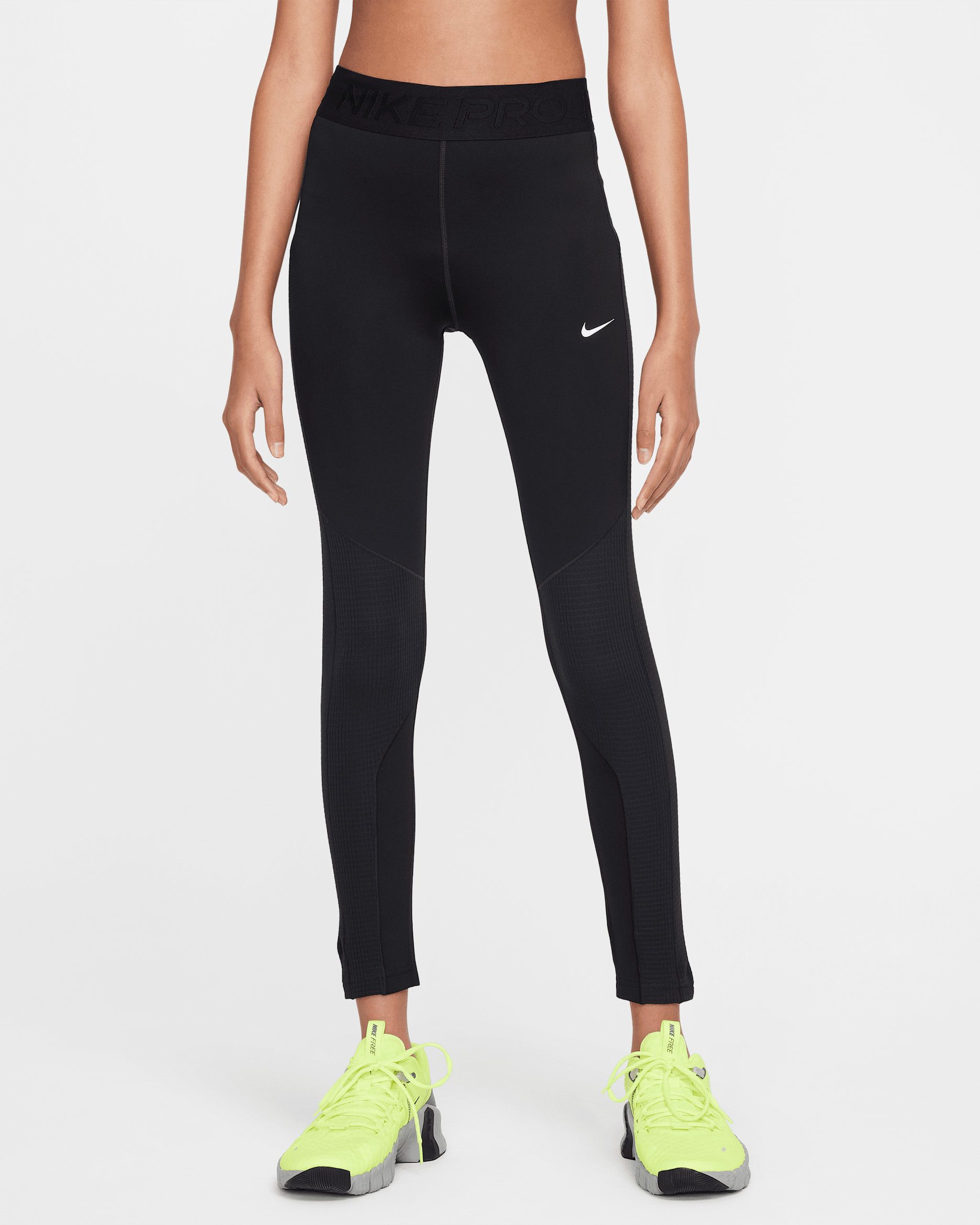 Nike Pro Therma-FIT Leggings mit mittelhohem Bund (Mädchen) - Schwarz/Weiß