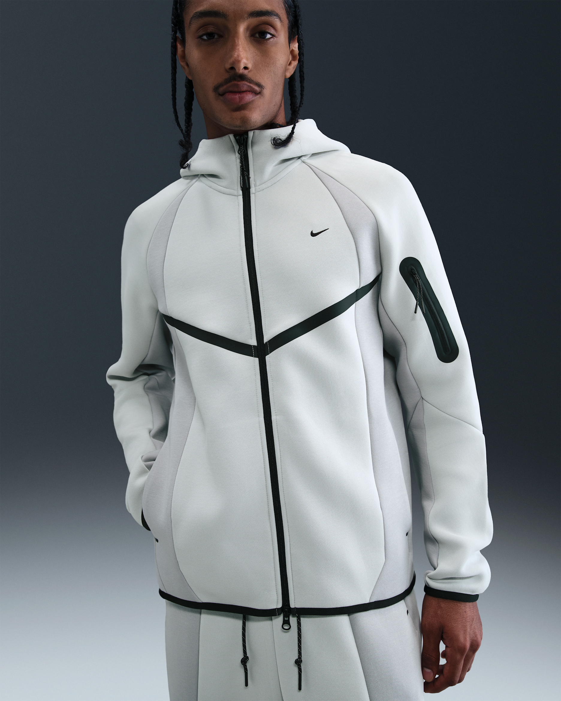 Nike Tech Men's Colour-Block Full-Zip Fleece Windrunner Jacket - Light Silver/Light Smoke Grey/Black