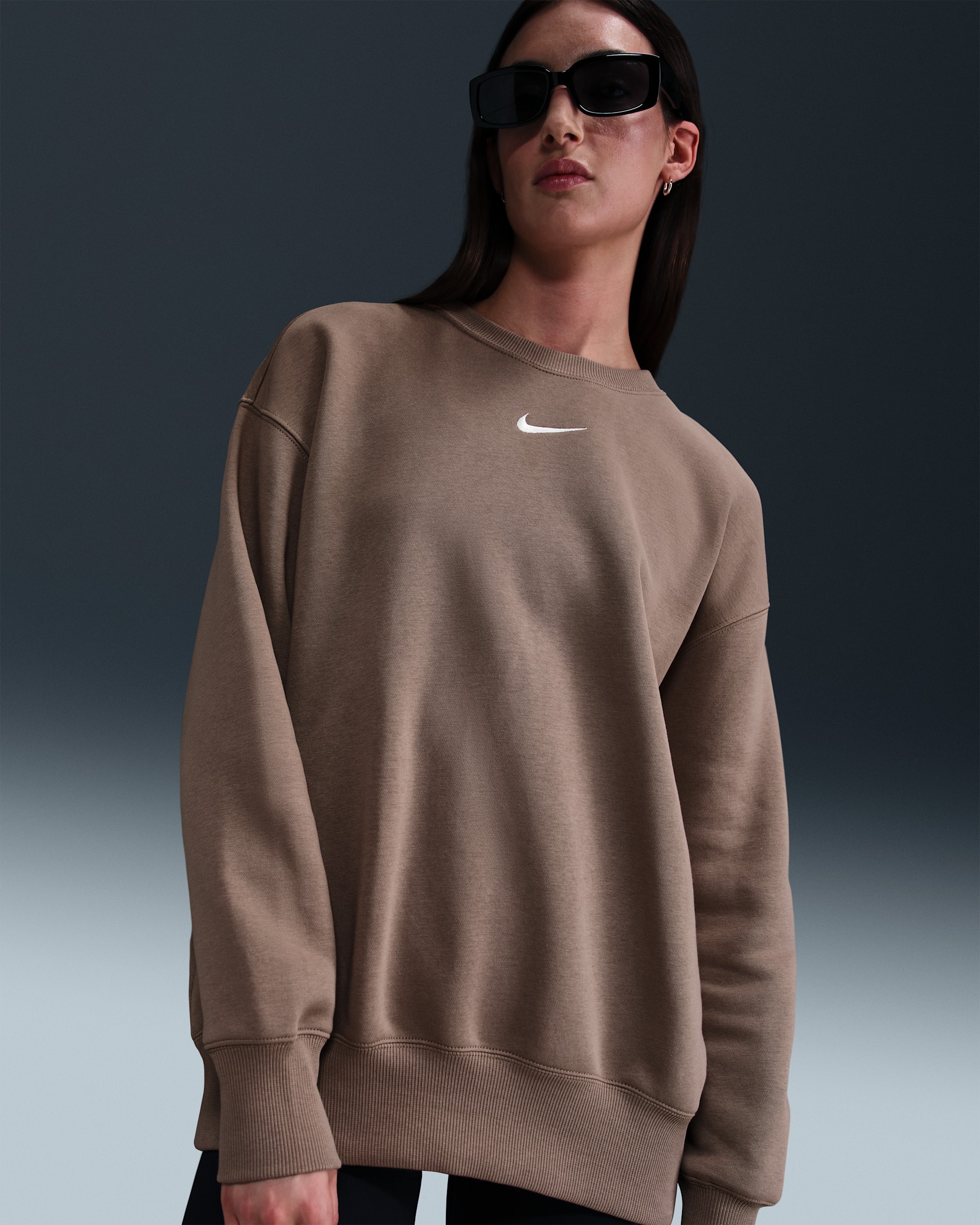 Nike Sportswear Phoenix Fleece Women's Oversized Crew-Neck Sweatshirt - Mink Brown/Sail
