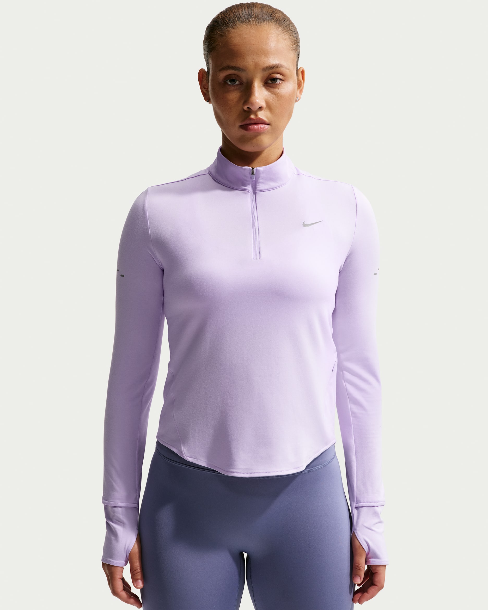 Nike Swift Camiseta de running Dri-FIT con cremallera de 1/4 y protección UV - Mujer - Violet Mist