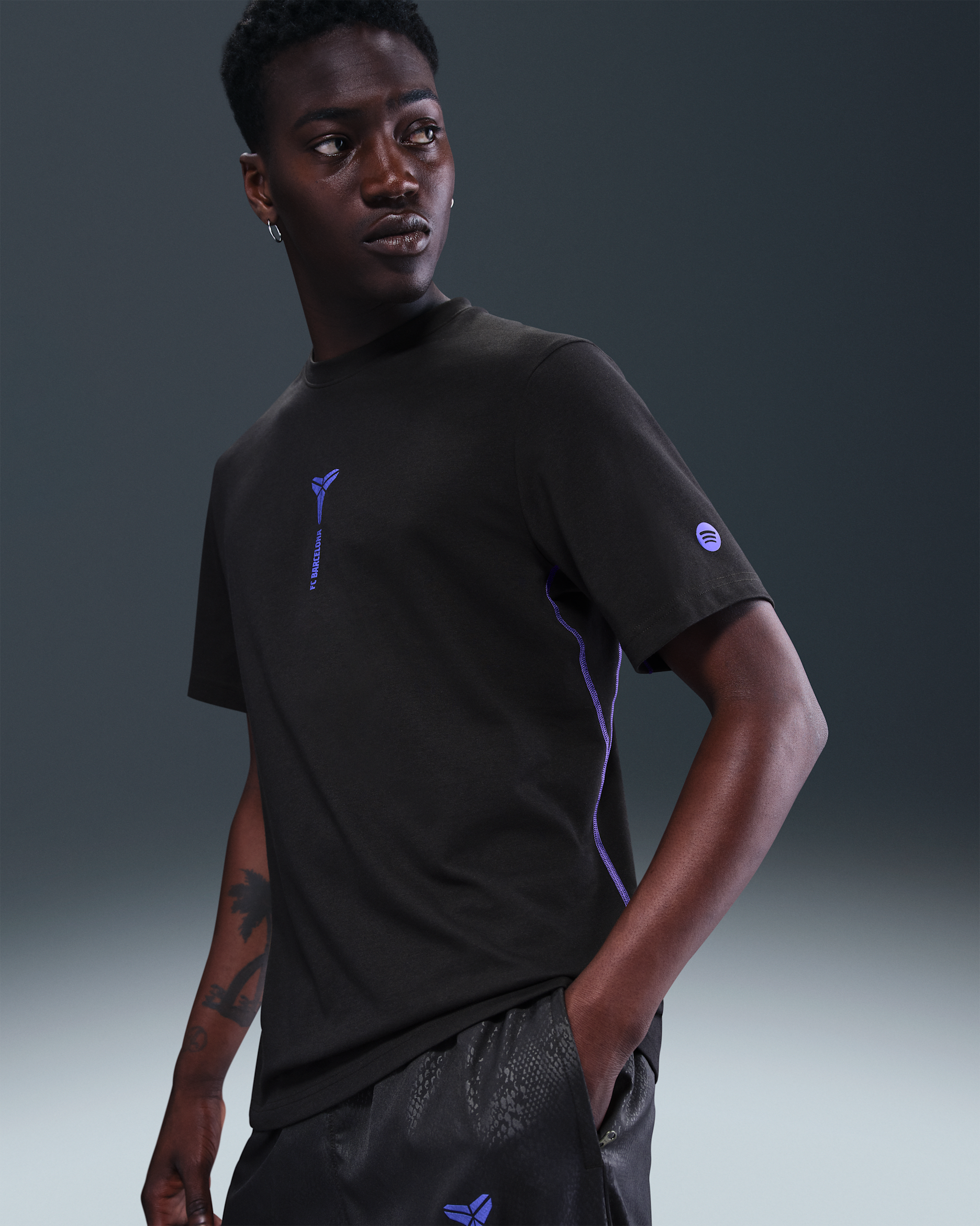 FC Barcelona Primary Away Men's Kobe Dri-FIT Soccer Short-Sleeve Top - Black/Black/Persian Violet/Persian Violet