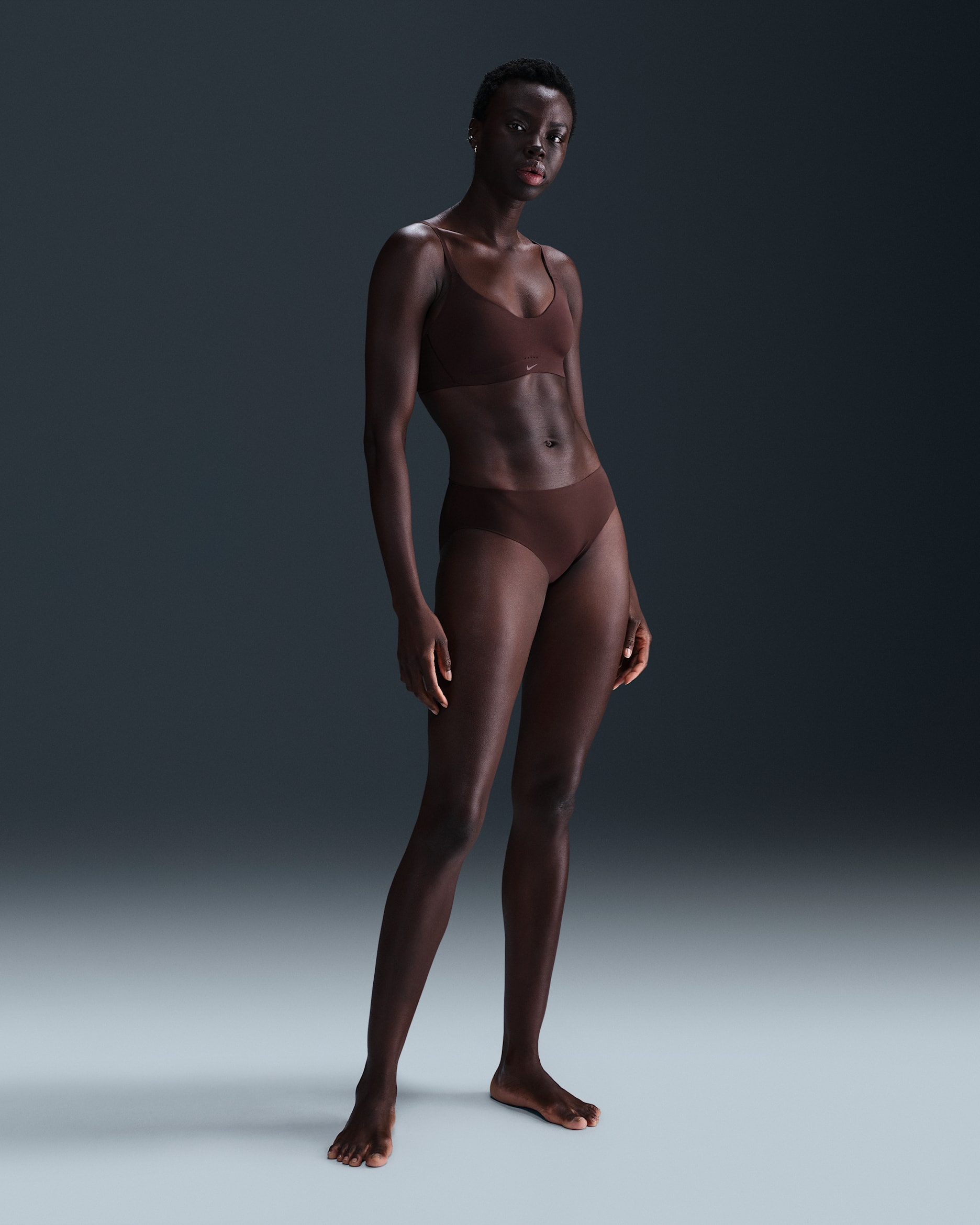 Nike Leak Protection: Period Women's Brief Underwear - Earth/White