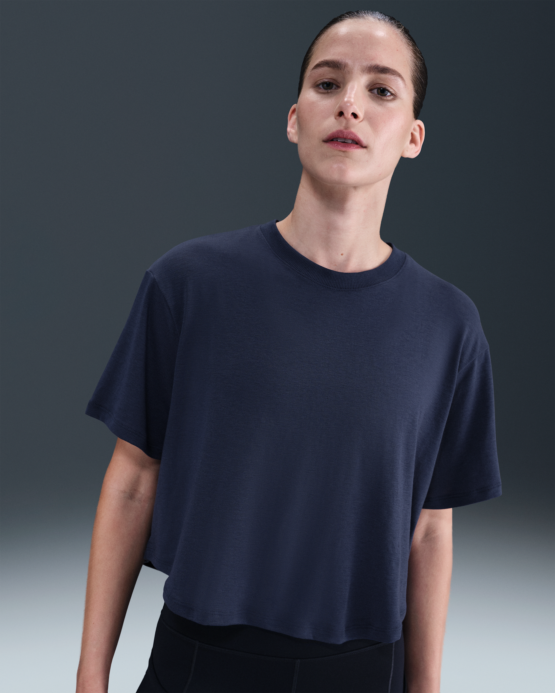 Nike One Relaxed Women's Dri-FIT Cropped Short-Sleeve Top - Midnight Navy/White