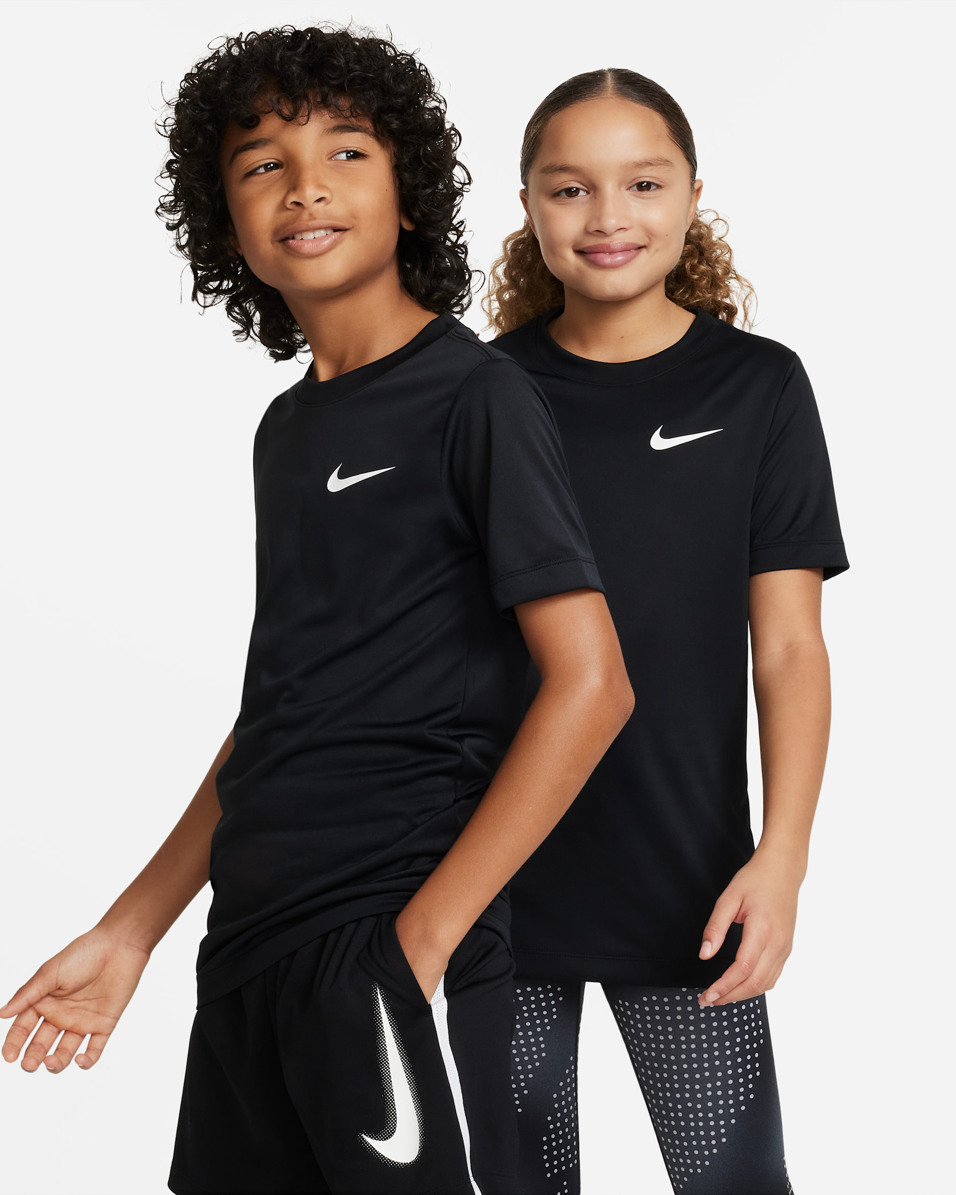 Nike Dri-FIT Legend Older Kids' Training T-Shirt - Black