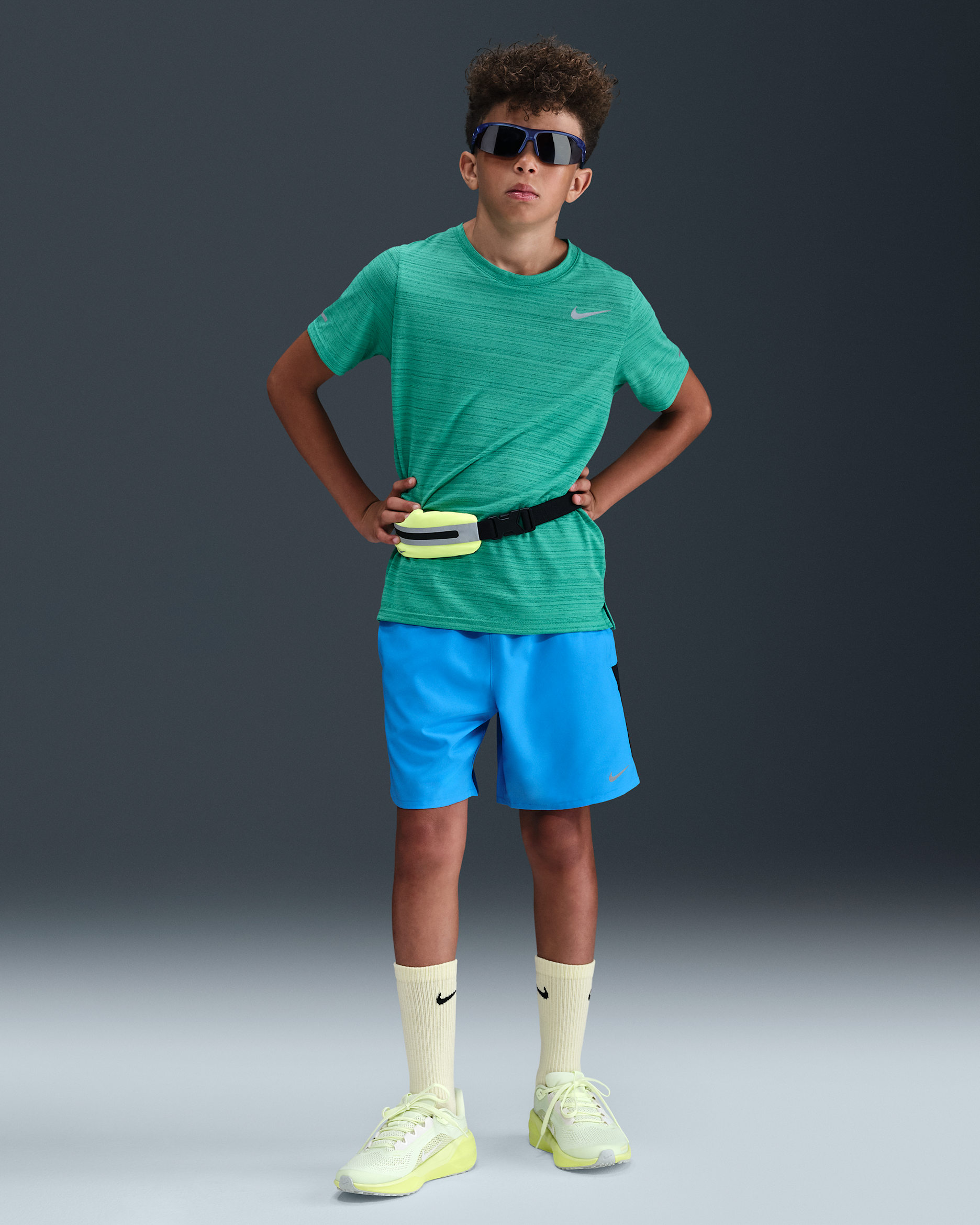 กางเกงเทรนนิ่งขาสั้นเด็กโต Nike Dri-FIT Challenger (ชาย) - Light Photo Blue/ดำ
