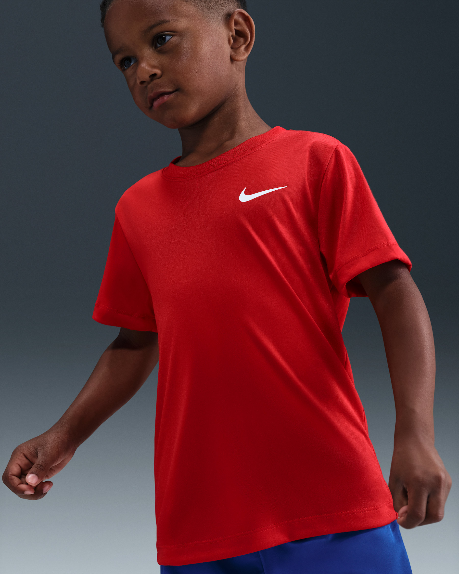 Playera Legend para niños talla pequeña Nike Dri-FIT - Rojo universitario