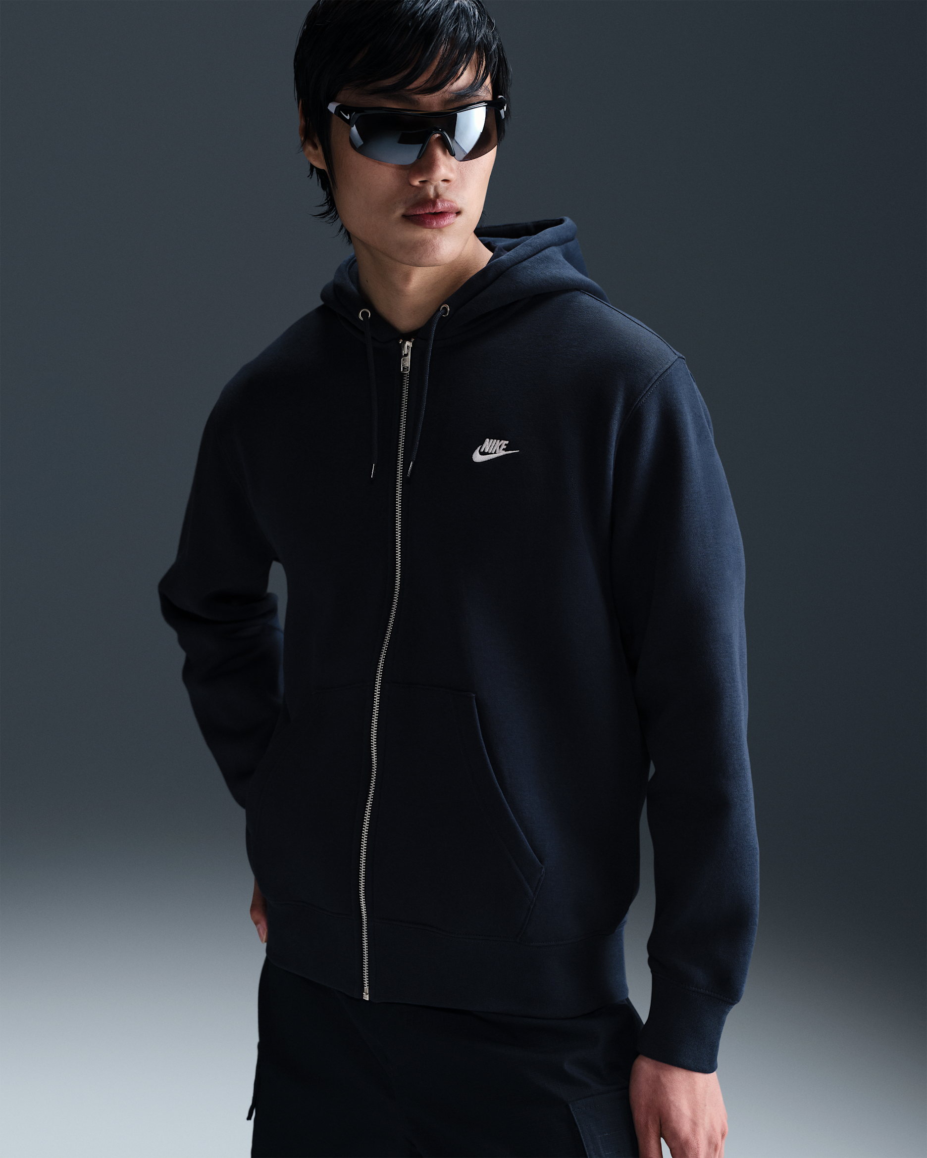 Felpa in fleece con cappuccio e zip a tutta lunghezza Nike Club – Uomo - Ossidiana/Ossidiana/Bianco