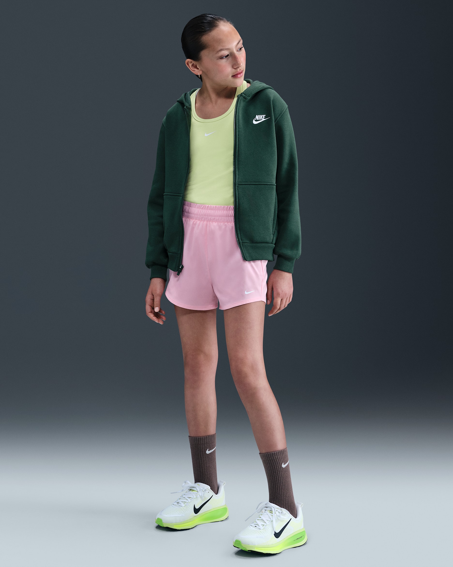 Vævede Nike One-Dri-FIT-træningsshorts med høj talje til større børn (piger) - Medium Soft Pink/hvid