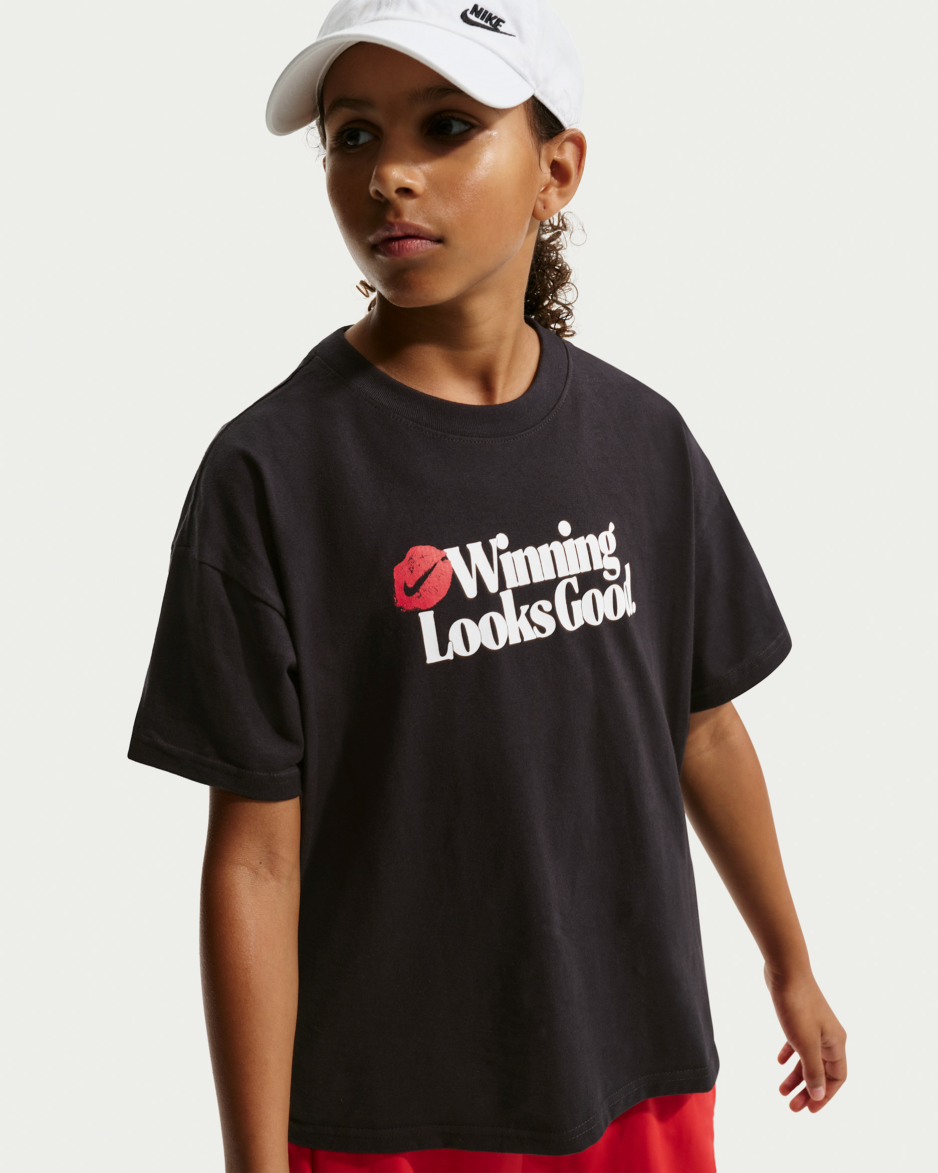 Playera para niños talla grande Nike Sportswear - Negro