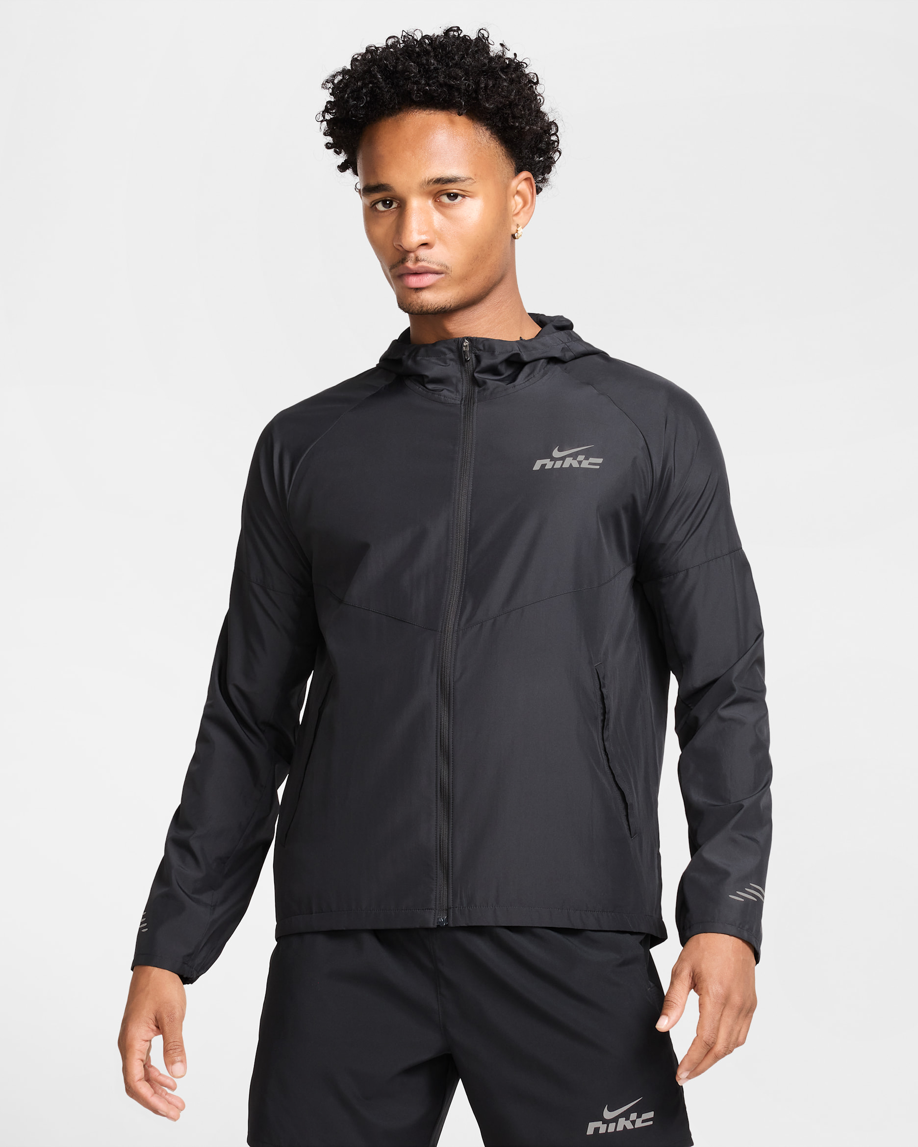 Chamarra de correr repelente al agua para hombre Nike Miler Flash - Negro/Negro