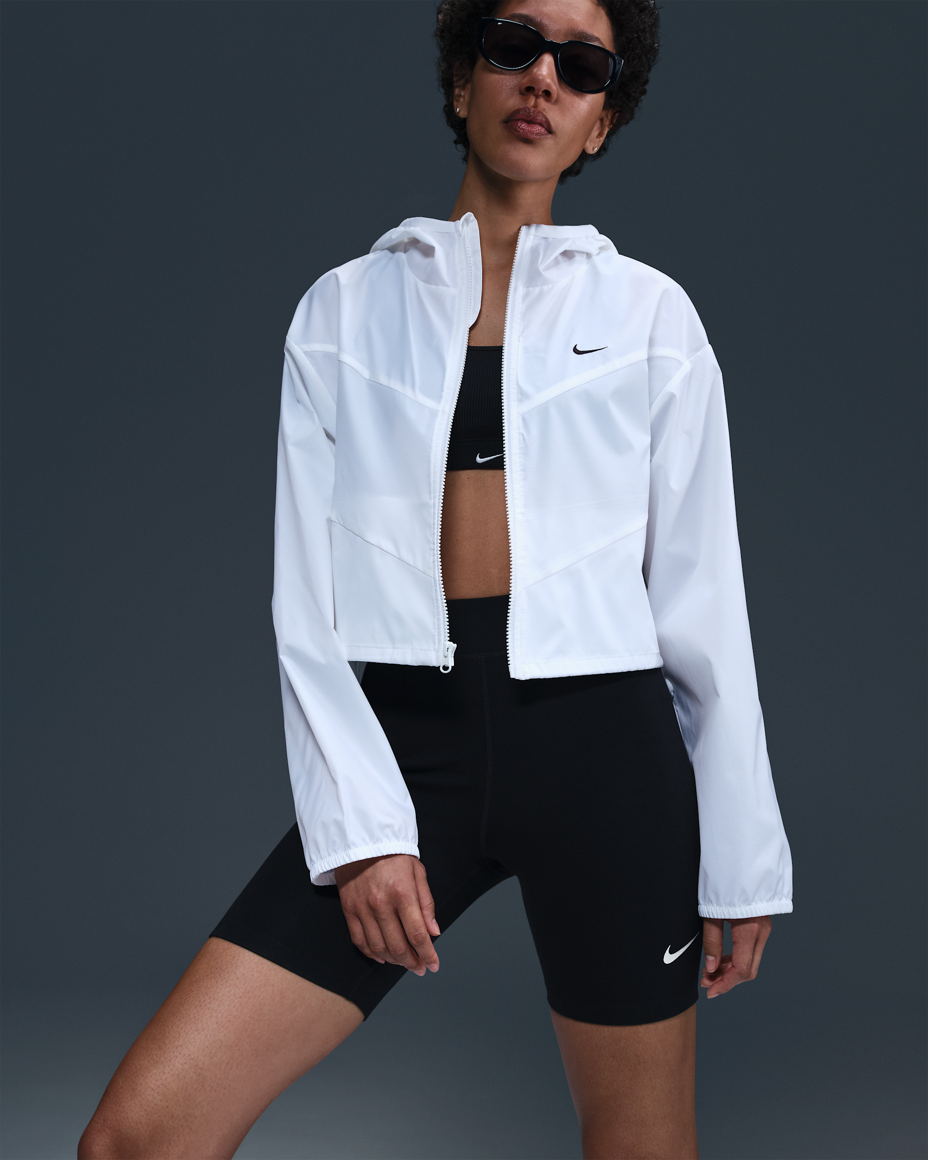 Ledig huvjacka Nike Sportswear Windrunner i vävt material för kvinnor - Vit/Vit/Svart