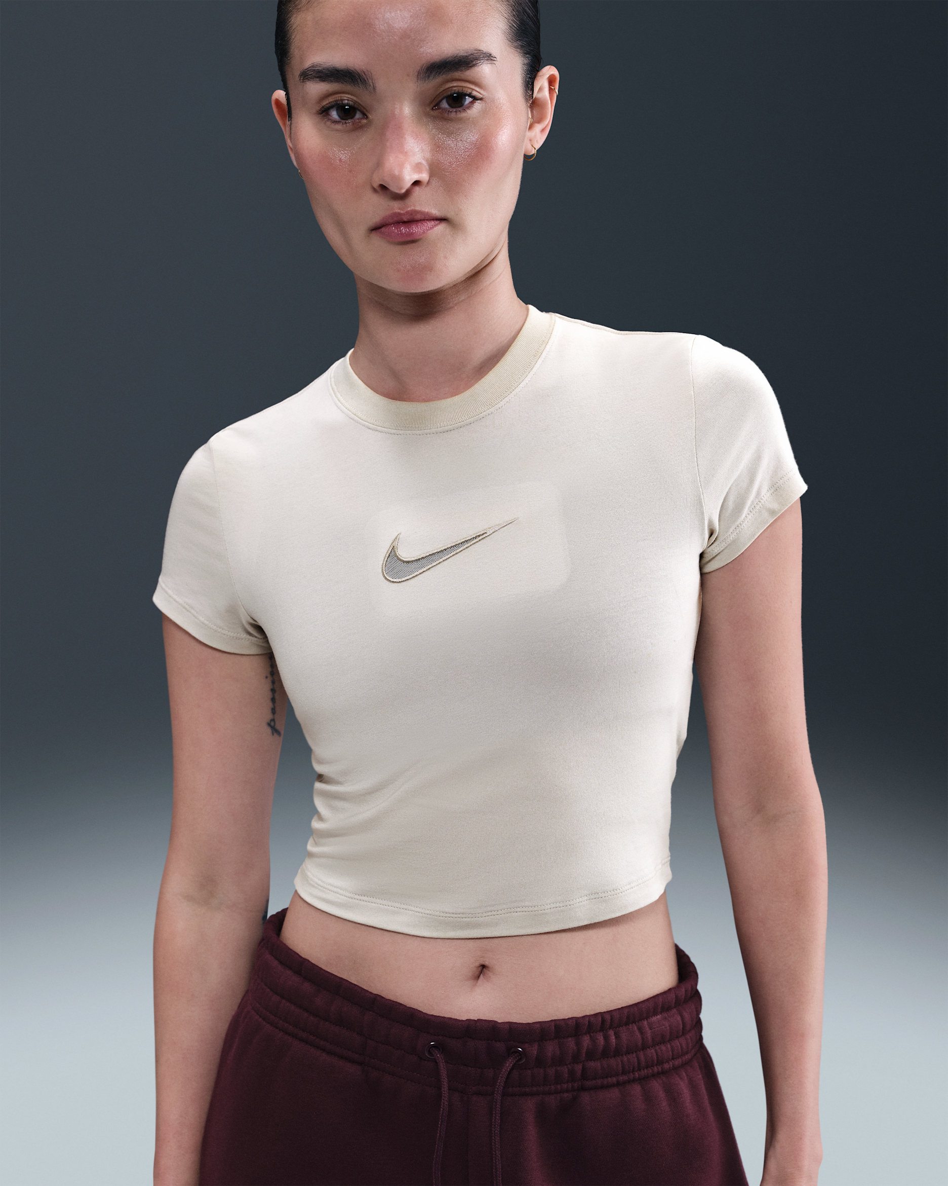 나이키 스포츠웨어 칠 니트 여성 크롭 티셔츠 - 라이트 본