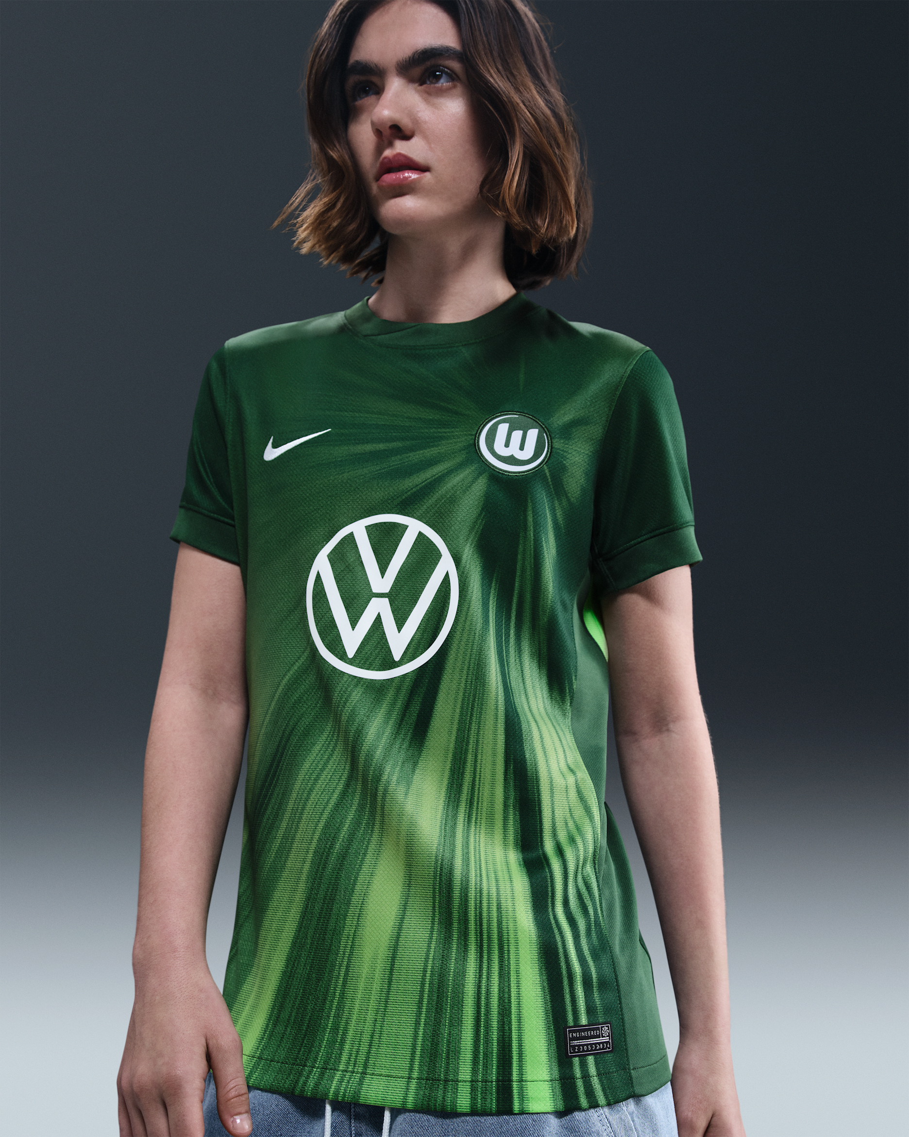 Primera equipación Stadium VfL Wolfsburgo 2025/2026 Camiseta de manga corta de fútbol Replica Nike Dri-FIT - Mujer - Gorge Green/Blanco