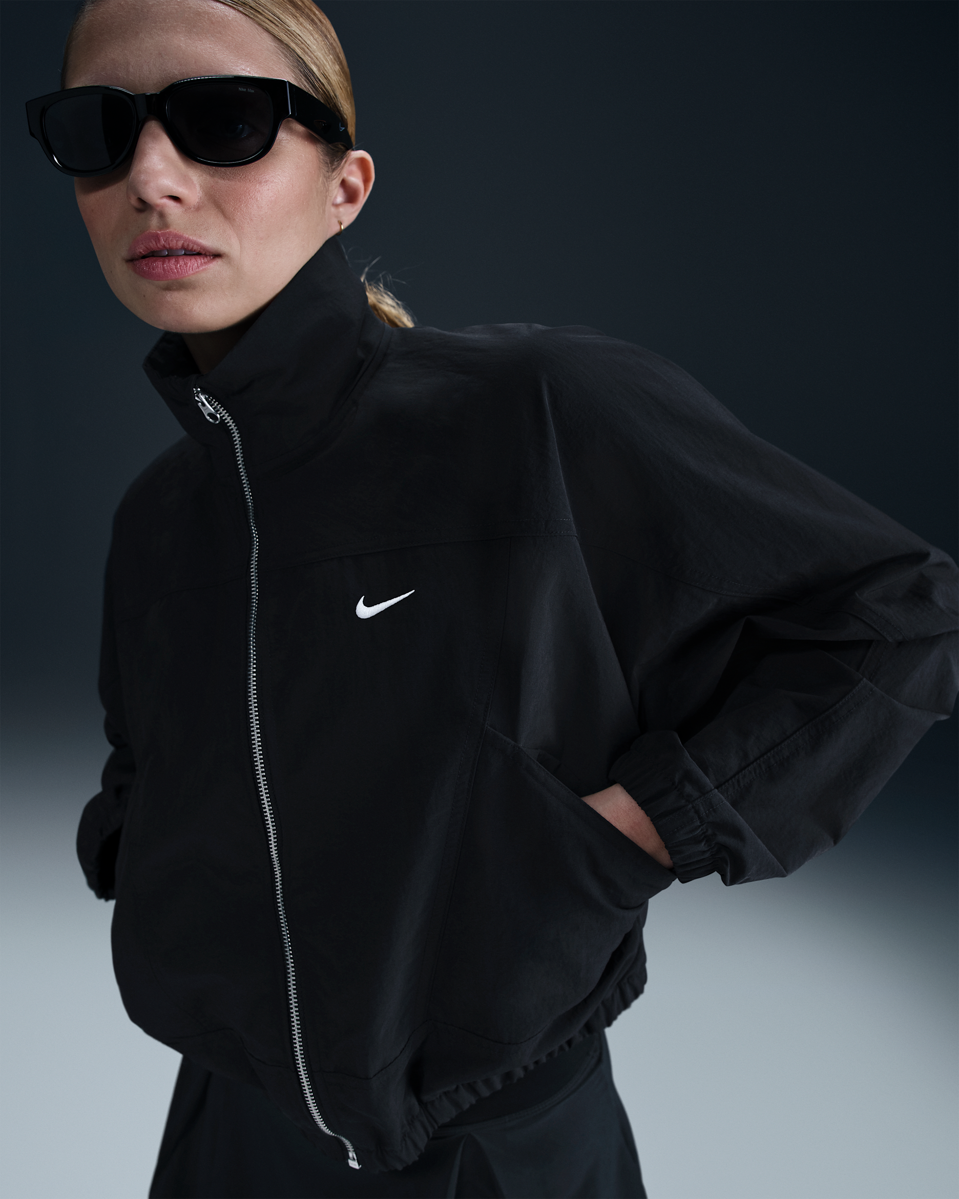 Nike Sportswear Everything Wovens Women's Oversized Repel UV Protection Jacket - Black/White