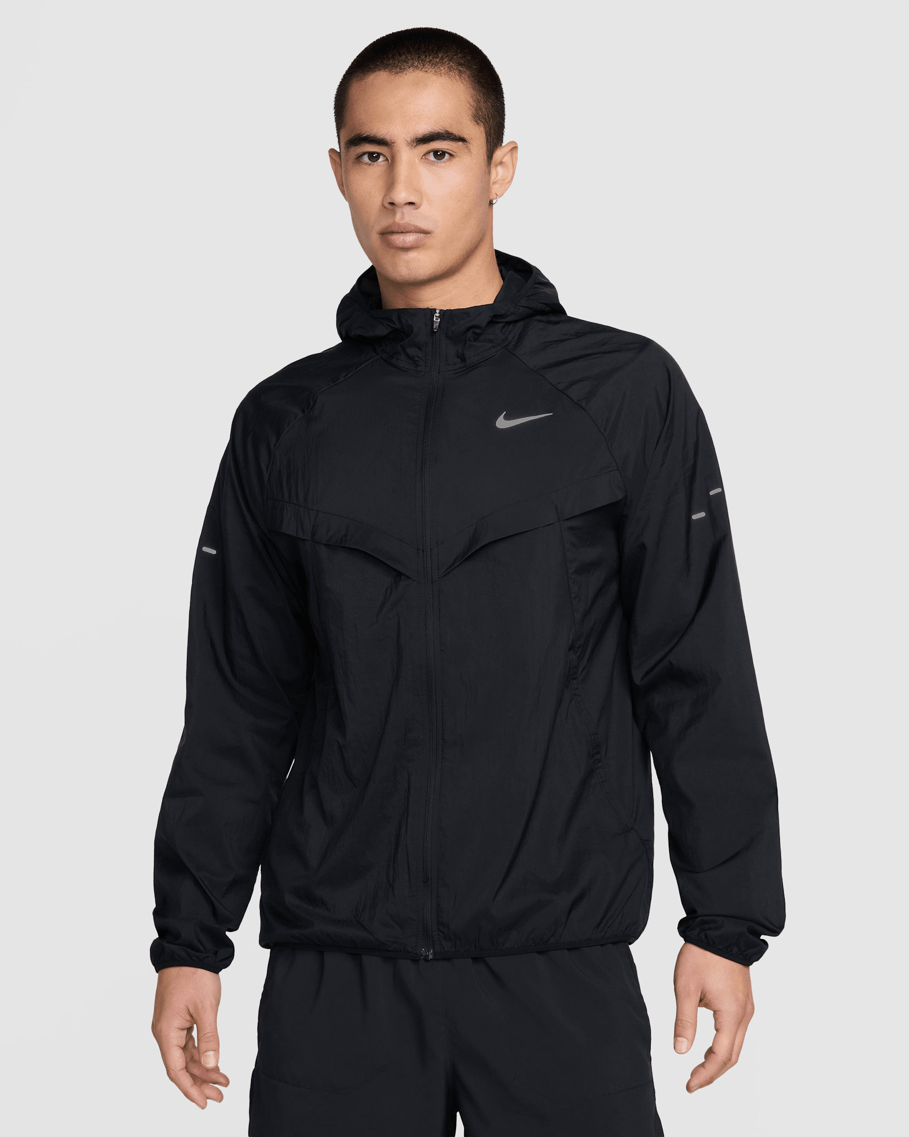 เสื้อแจ็คเก็ตวิ่งผู้ชาย Repel UV Nike Stride - ดำ/ดำ